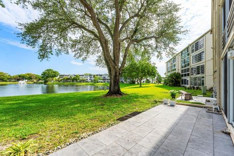 Tiny photo for 1027 Farnham O #1027, Deerfield Beach, FL 33442 (MLS # B26023120)