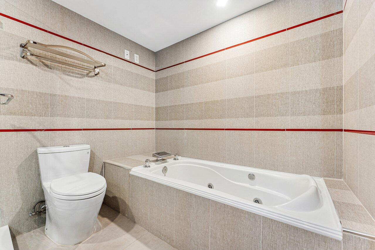 FARNHAM O CONDO - Residential