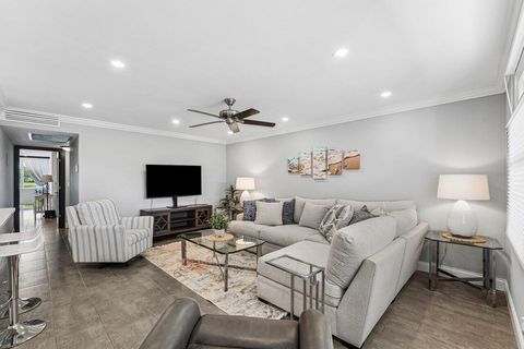 Tiny photo for 1027 Farnham O #1027, Deerfield Beach, FL 33442 (MLS # B26023120)