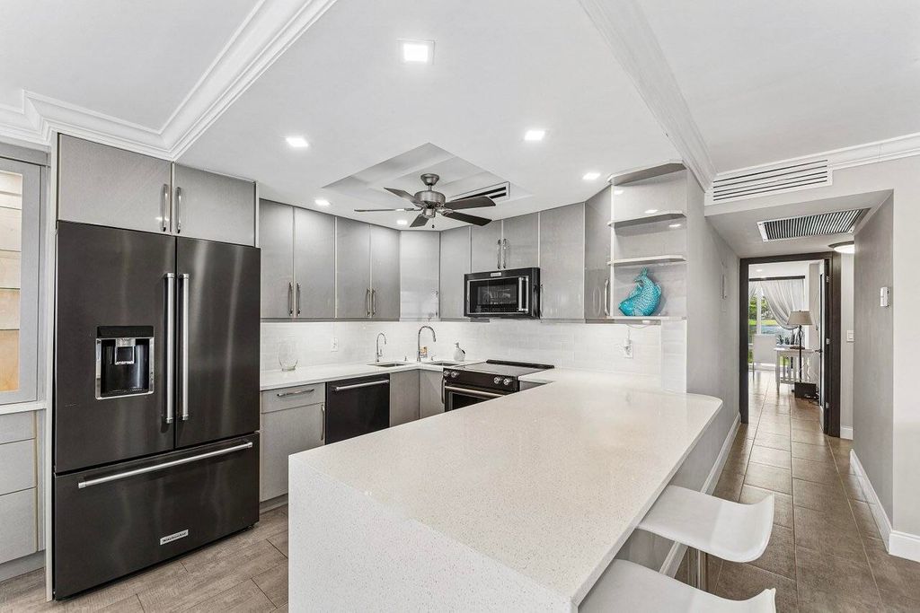 Photo of 1027 Farnham O #1027, Deerfield Beach, FL 33442 (MLS # B26023120)