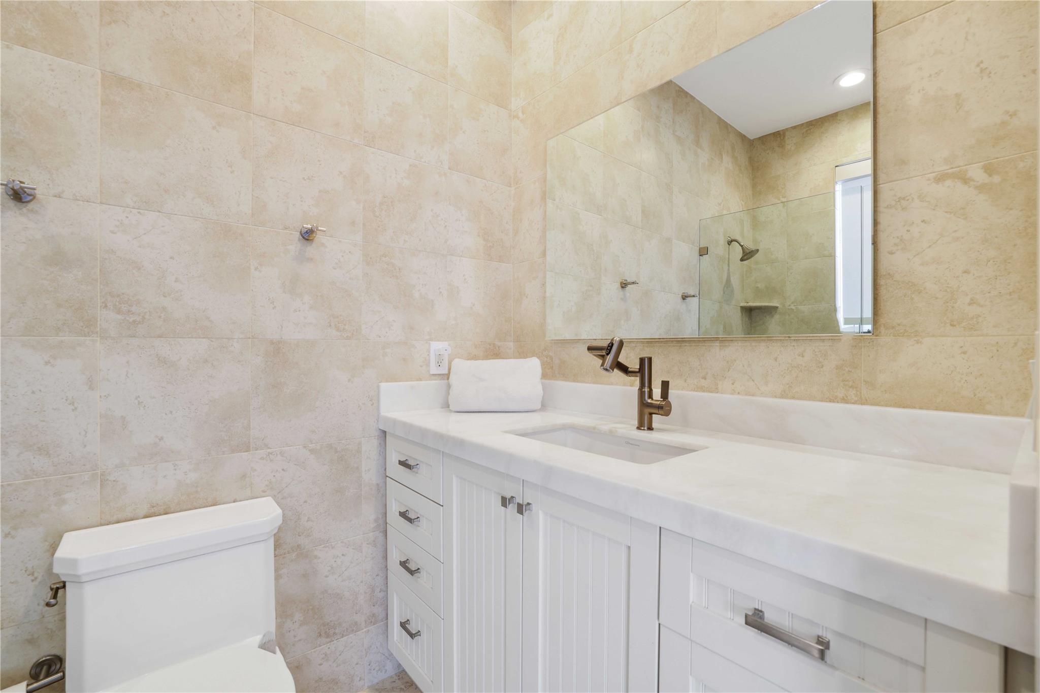 BOCA HARBOUR - Residential