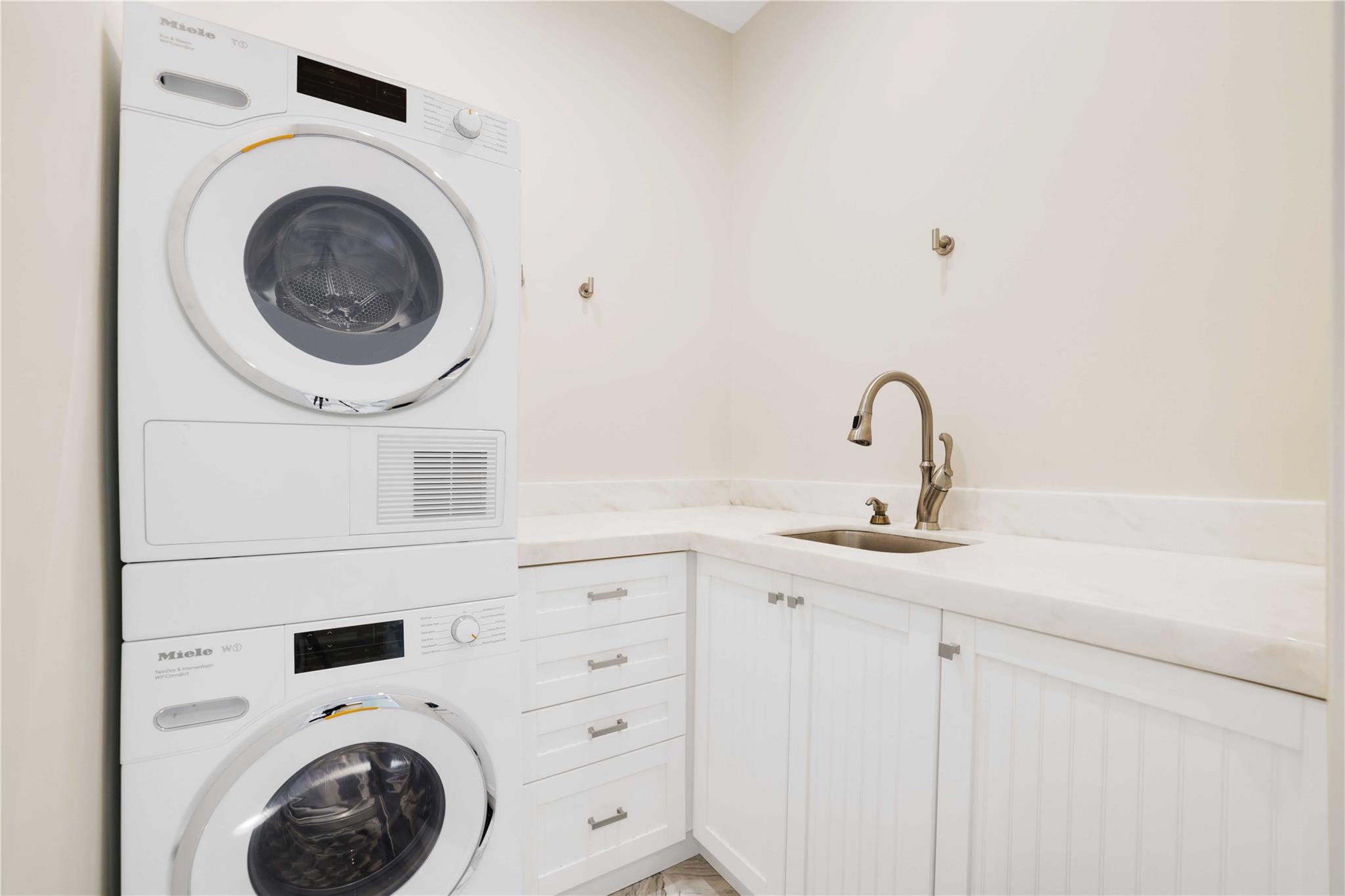 BOCA HARBOUR - Residential