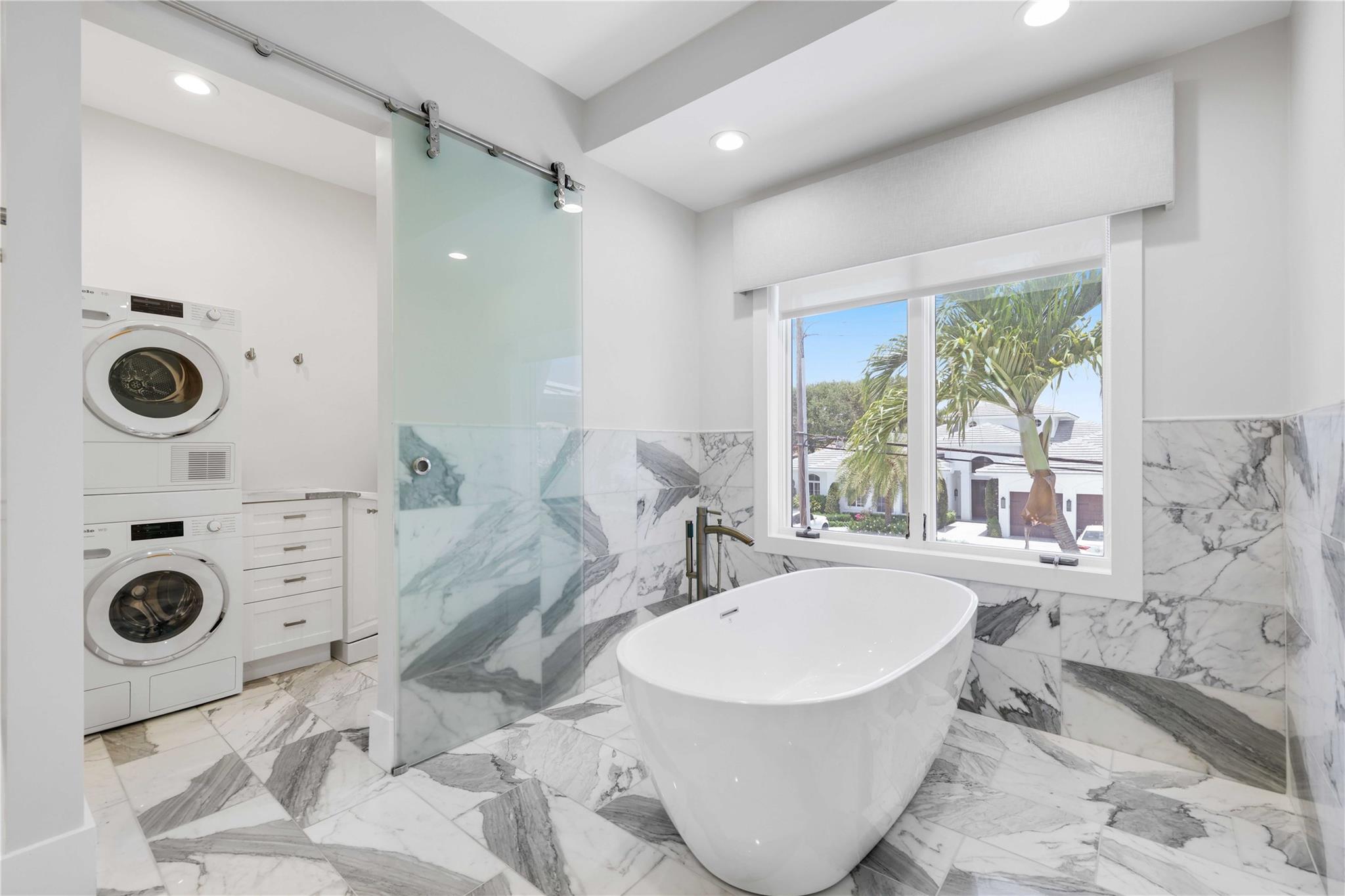 BOCA HARBOUR - Residential