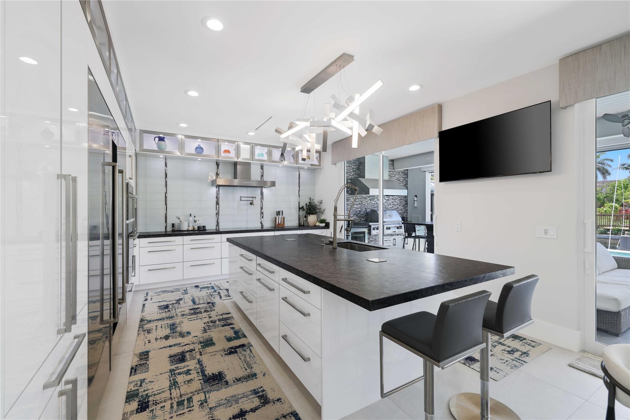 BOCA HARBOUR - Residential