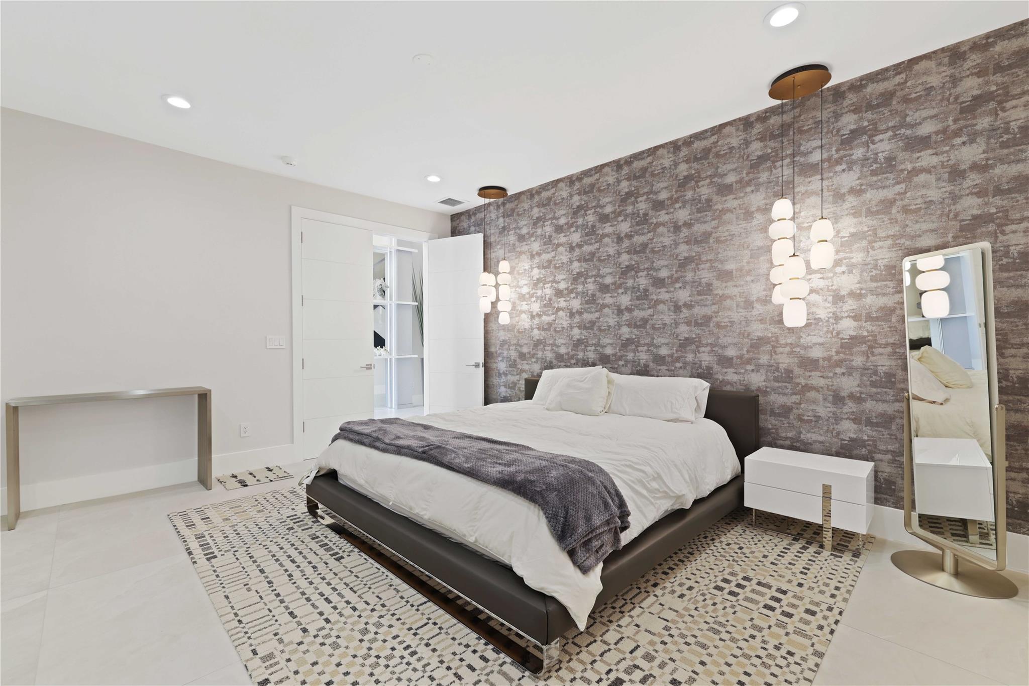 BOCA HARBOUR - Residential