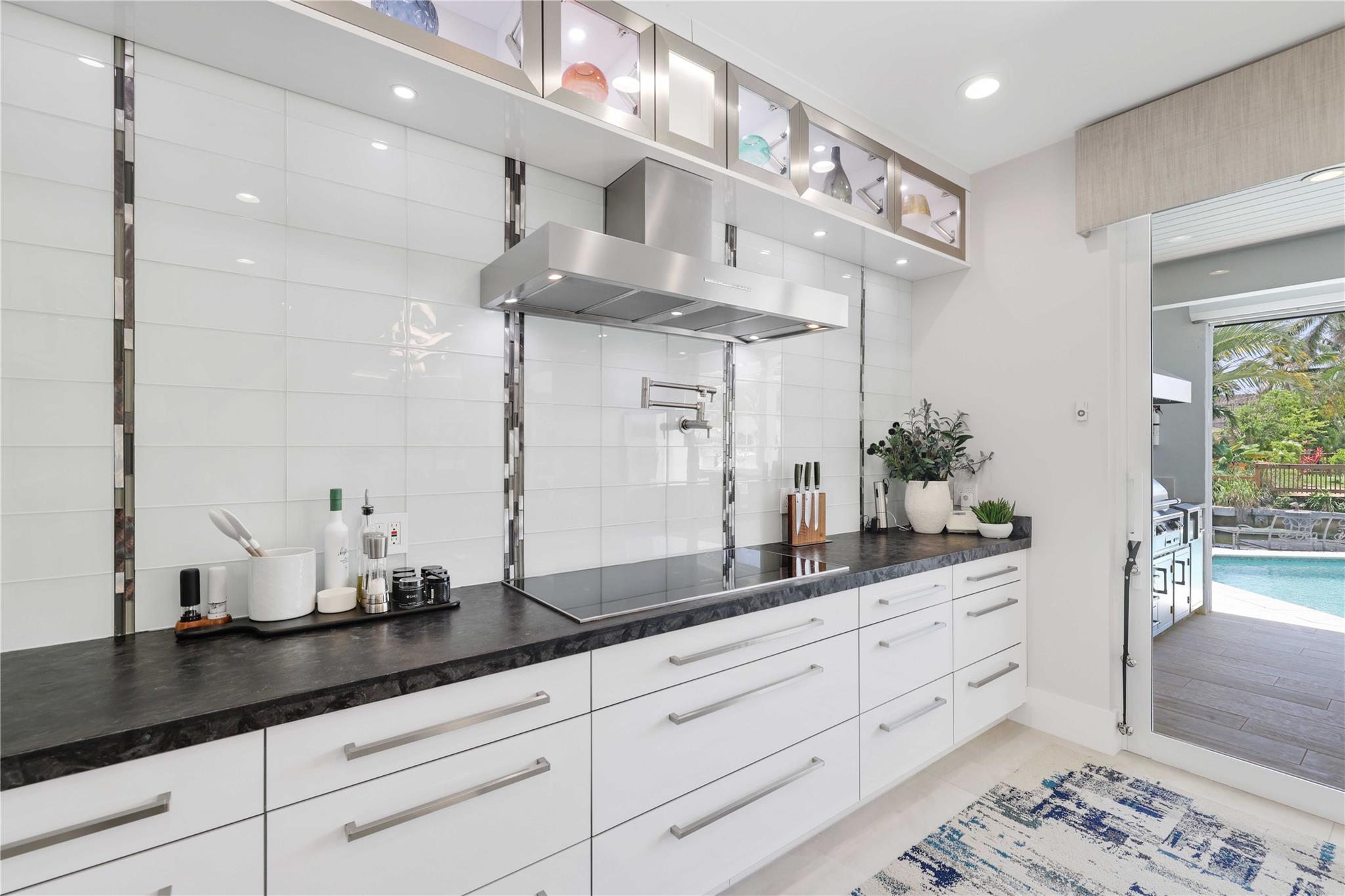 BOCA HARBOUR - Residential