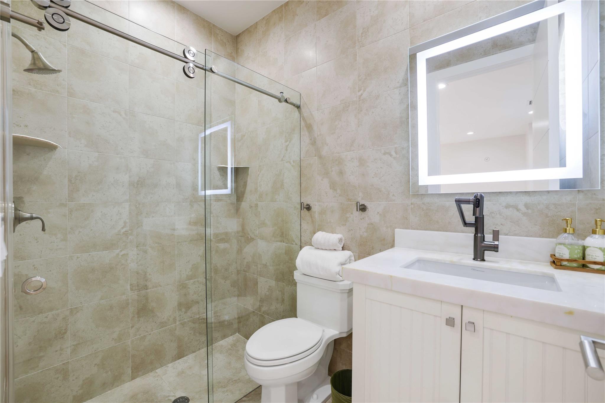 BOCA HARBOUR - Residential