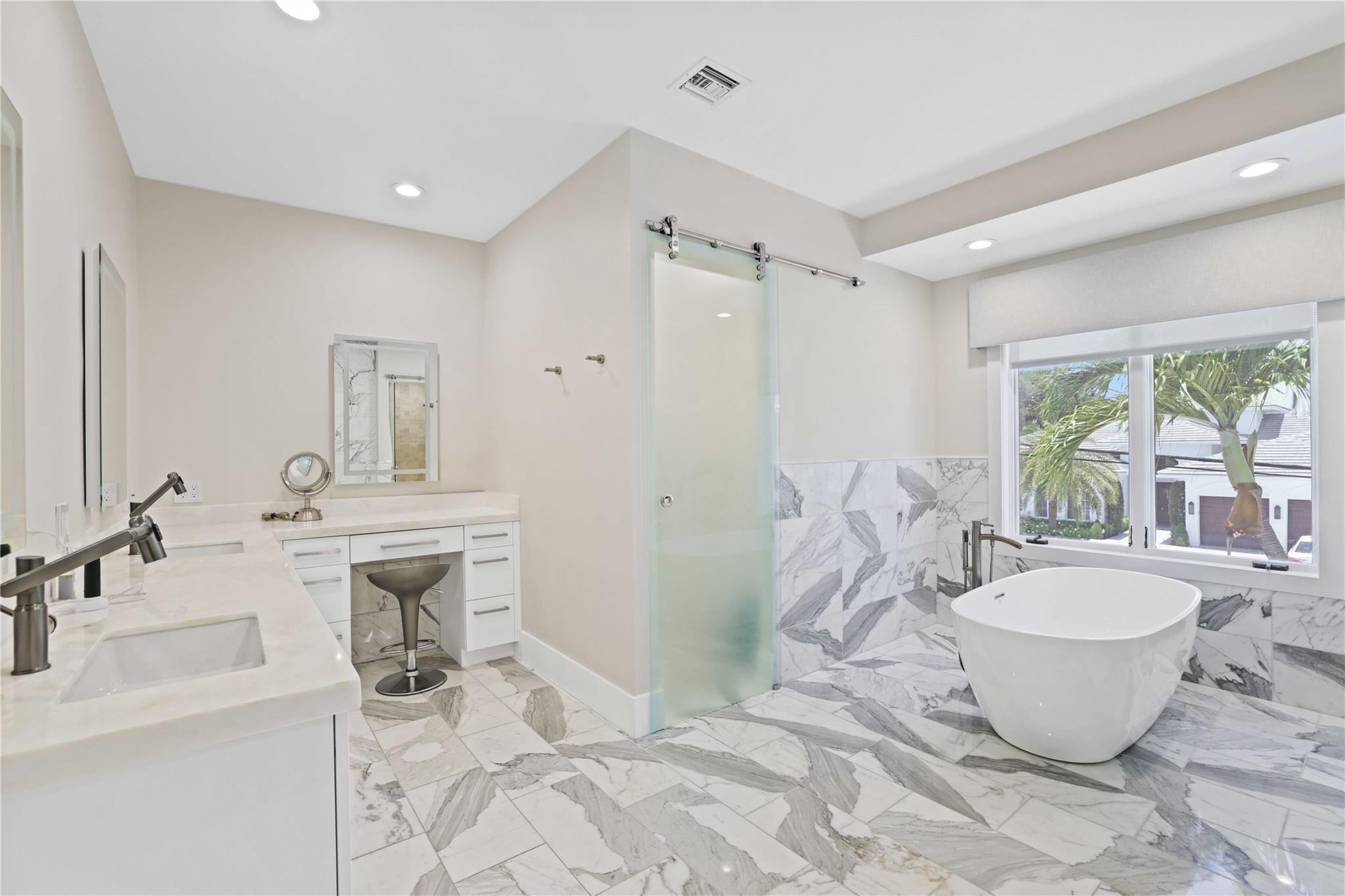 BOCA HARBOUR - Residential