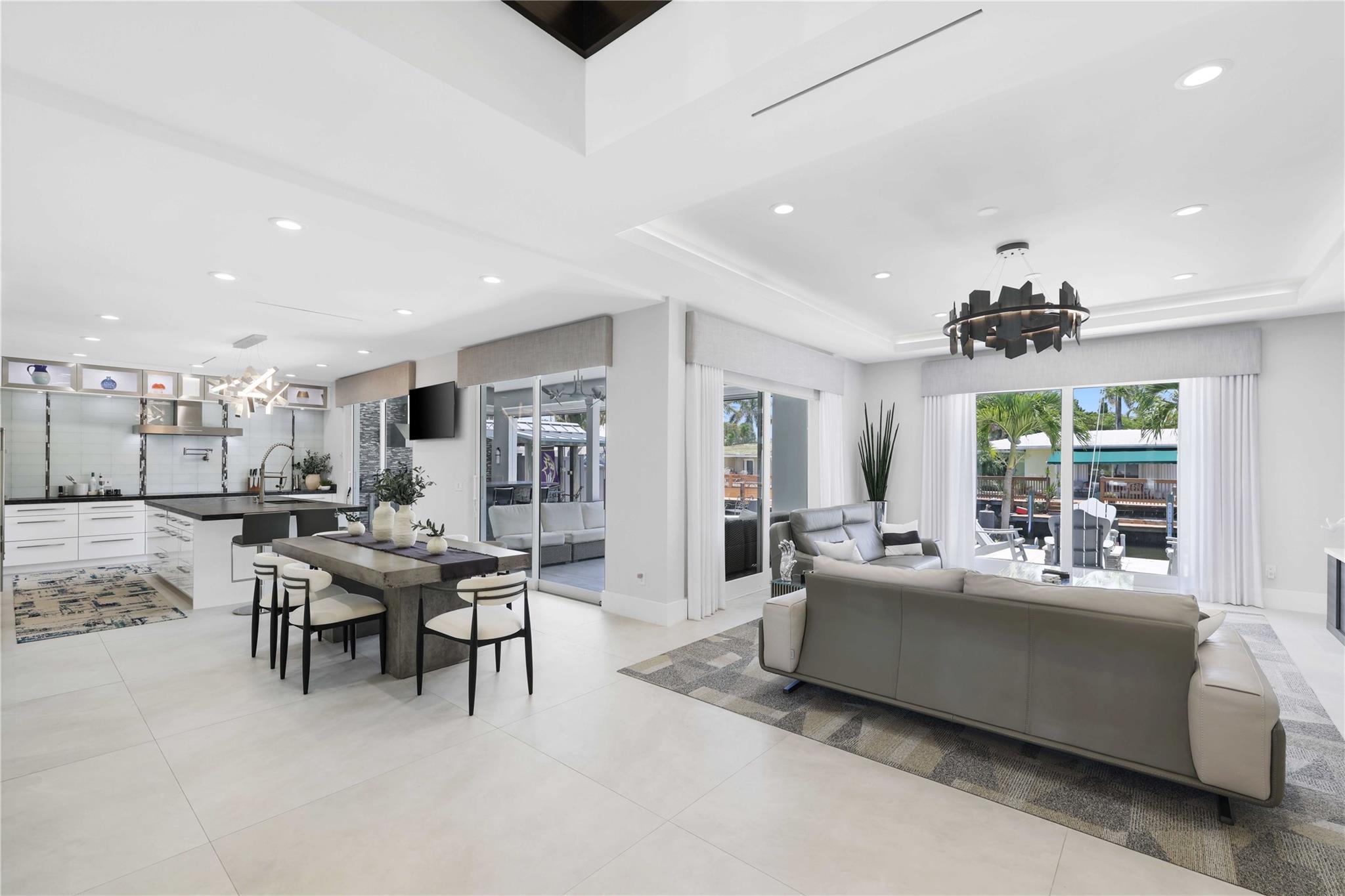 BOCA HARBOUR - Residential