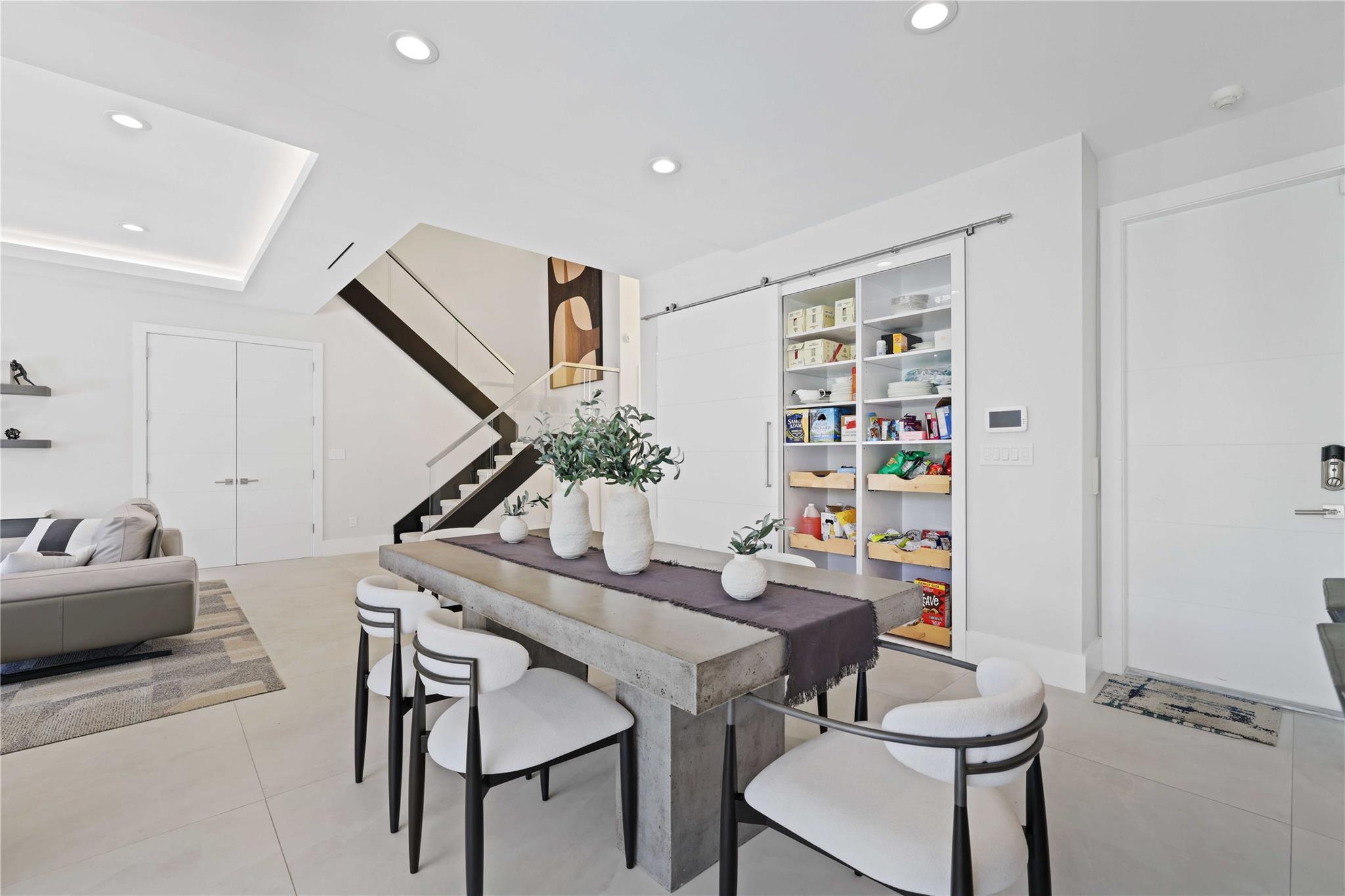 BOCA HARBOUR - Residential