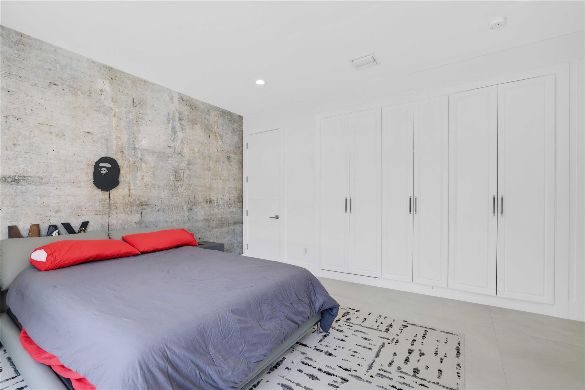 BOCA HARBOUR - Residential