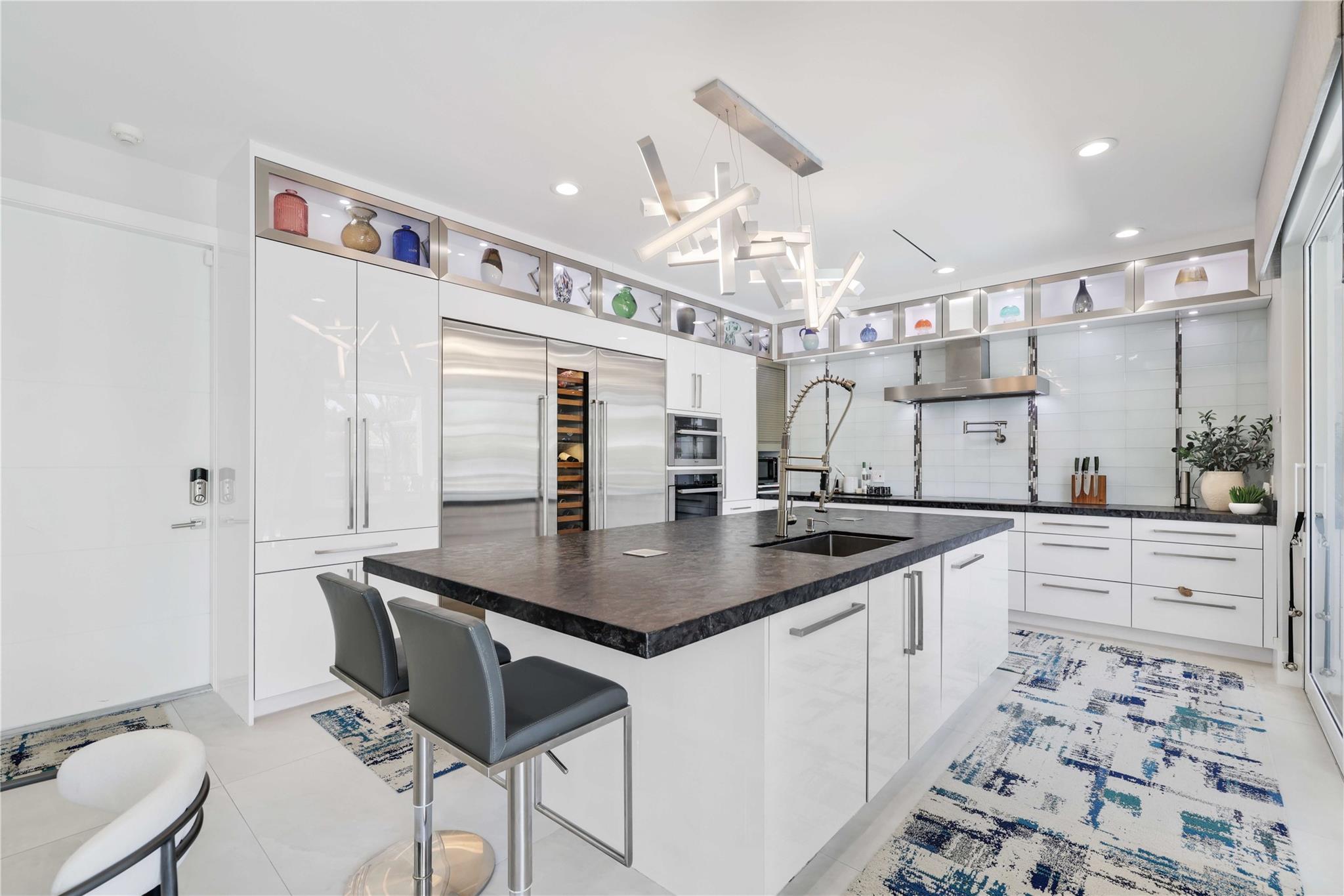 BOCA HARBOUR - Residential