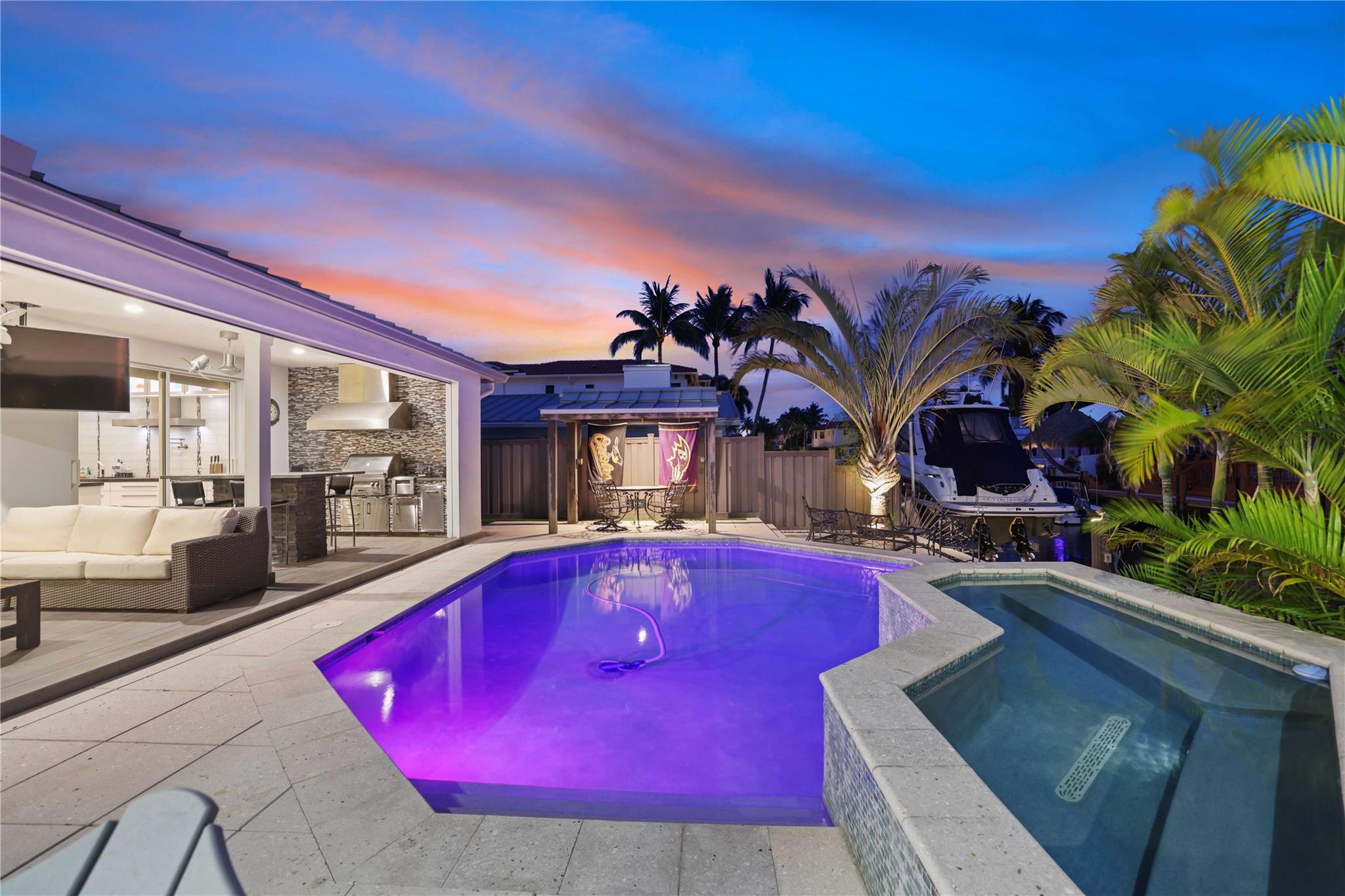 BOCA HARBOUR - Residential