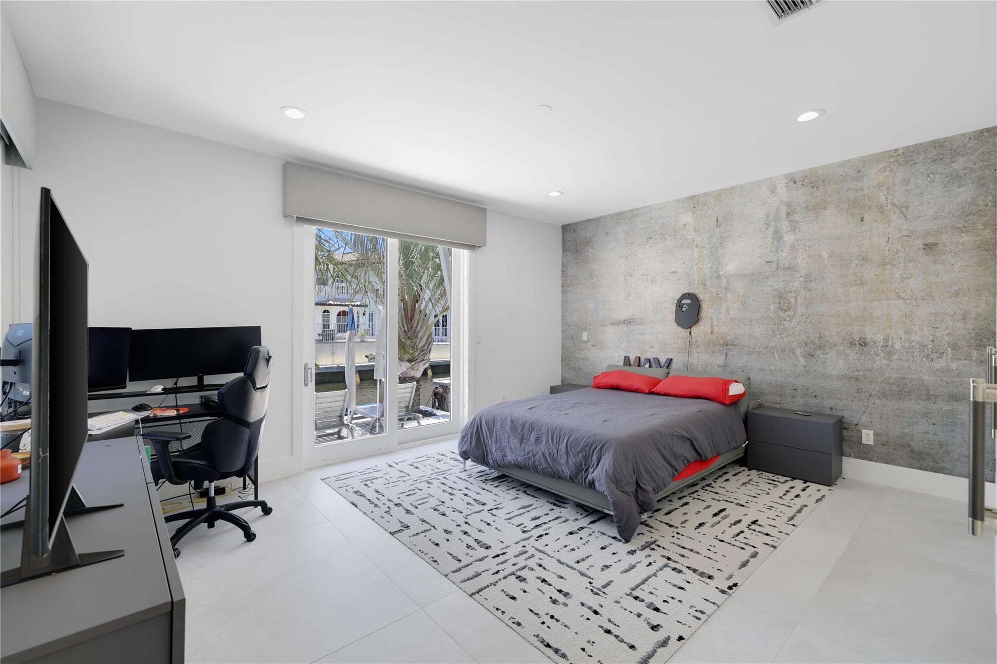 BOCA HARBOUR - Residential