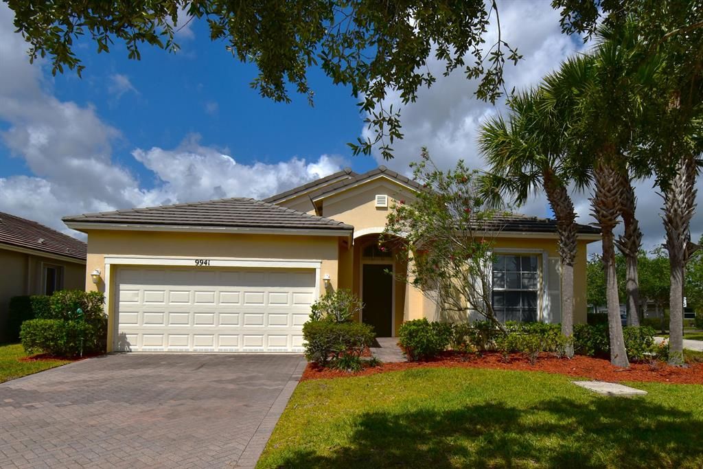 Photo of 9941 SW Glenbrook Drive, Port Saint Lucie, FL 34987 (MLS # R10800677)