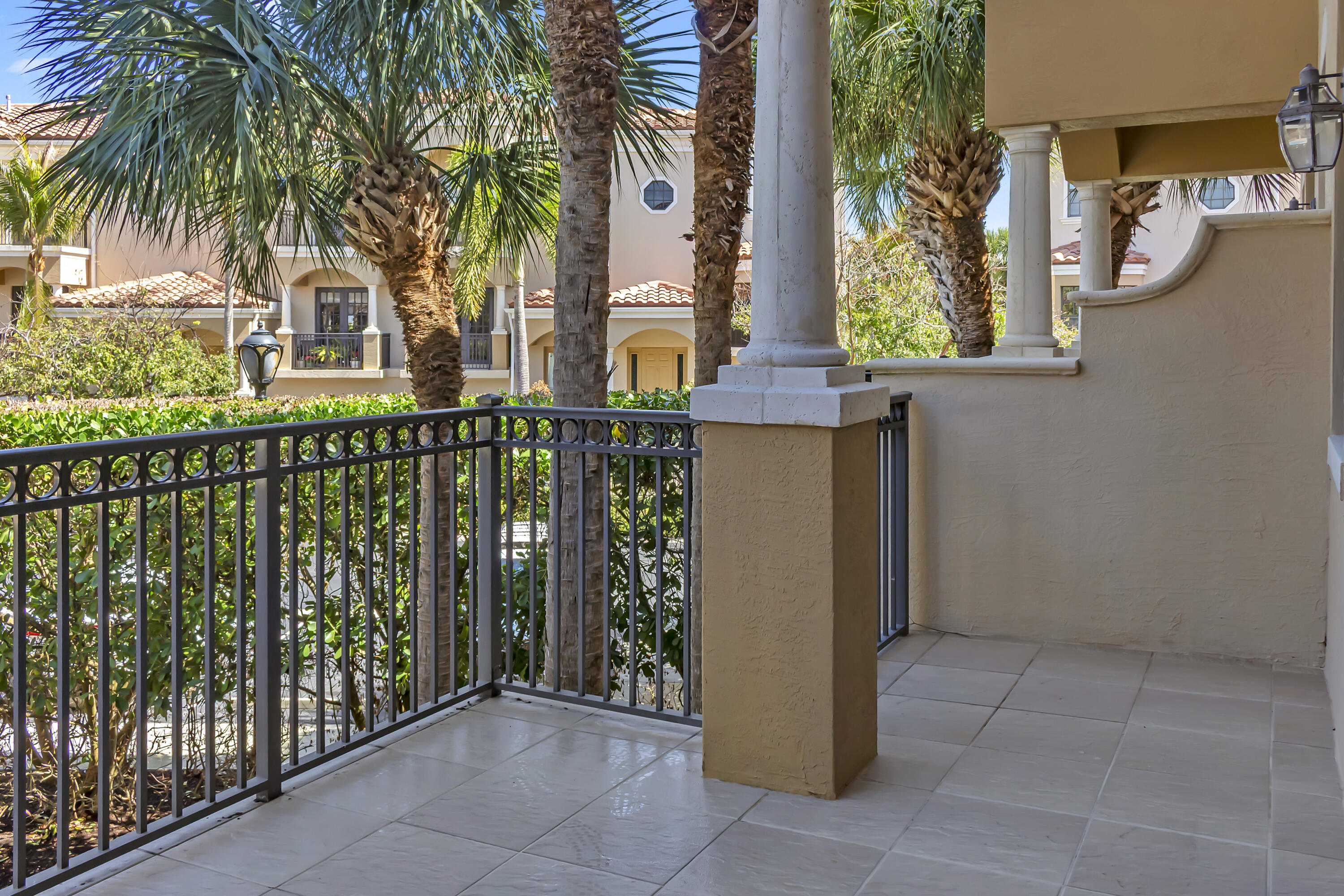 CASA DEL SOL OF TEQUESTA - Residential