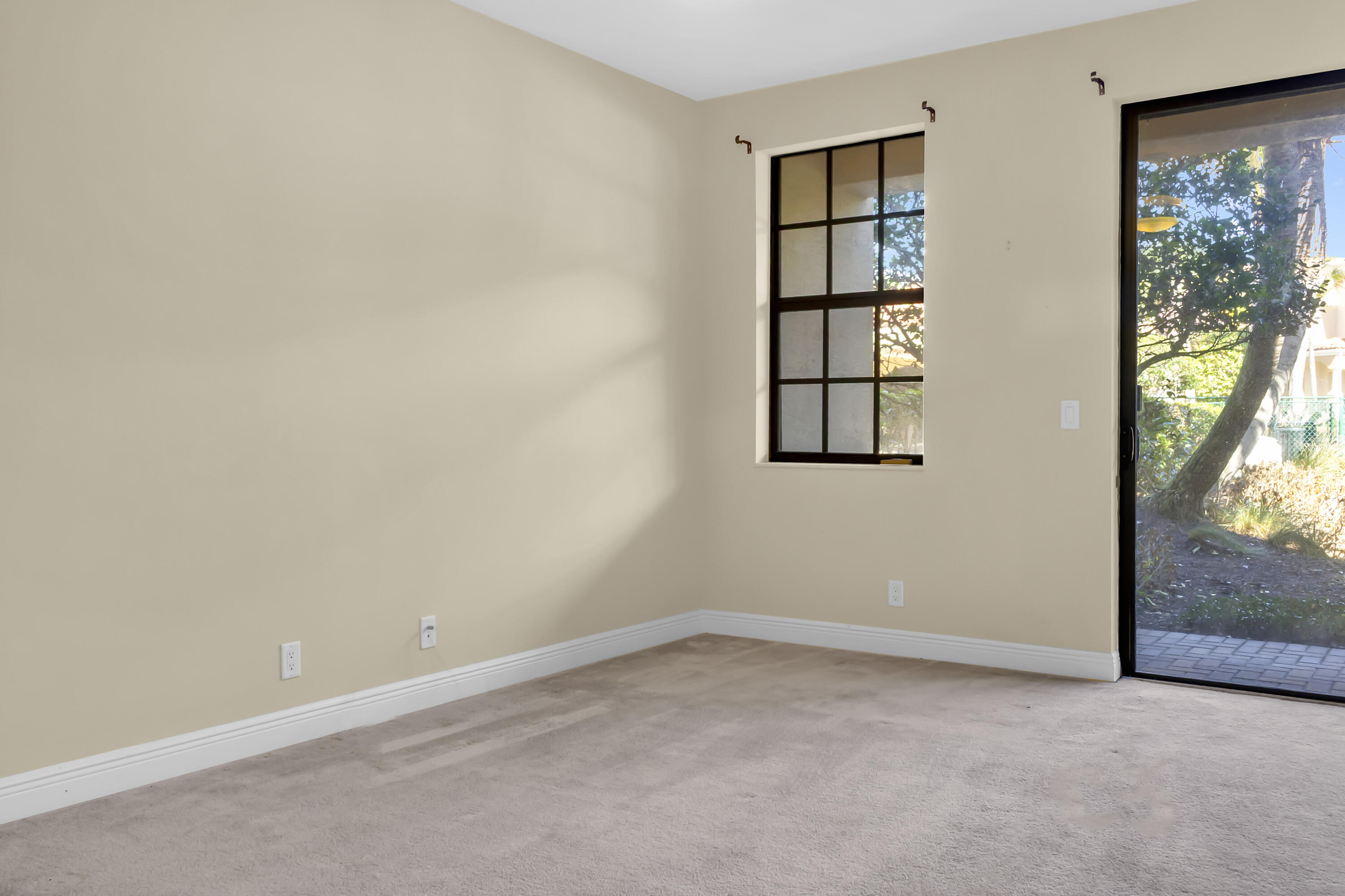 CASA DEL SOL OF TEQUESTA - Residential