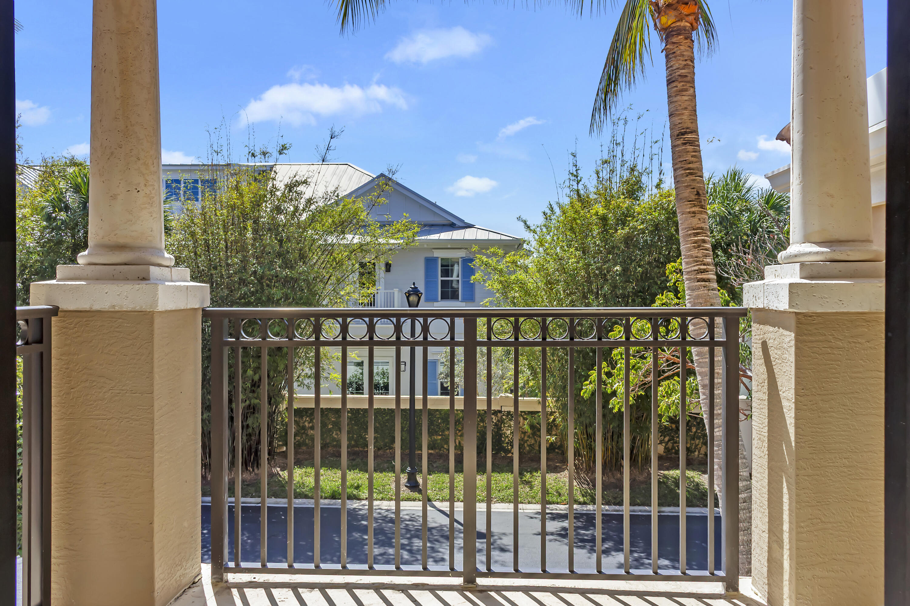 CASA DEL SOL OF TEQUESTA - Residential