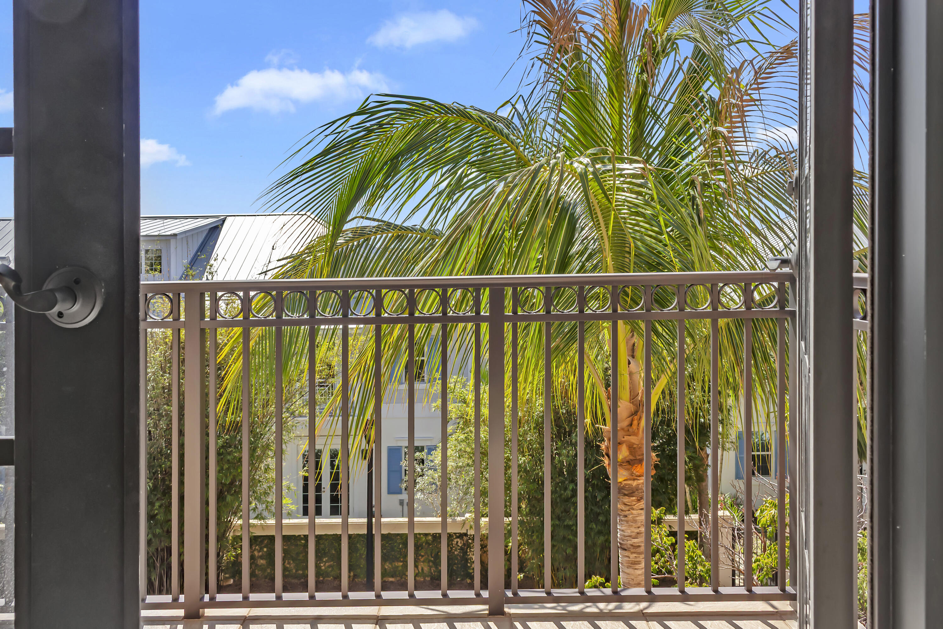 CASA DEL SOL OF TEQUESTA - Residential