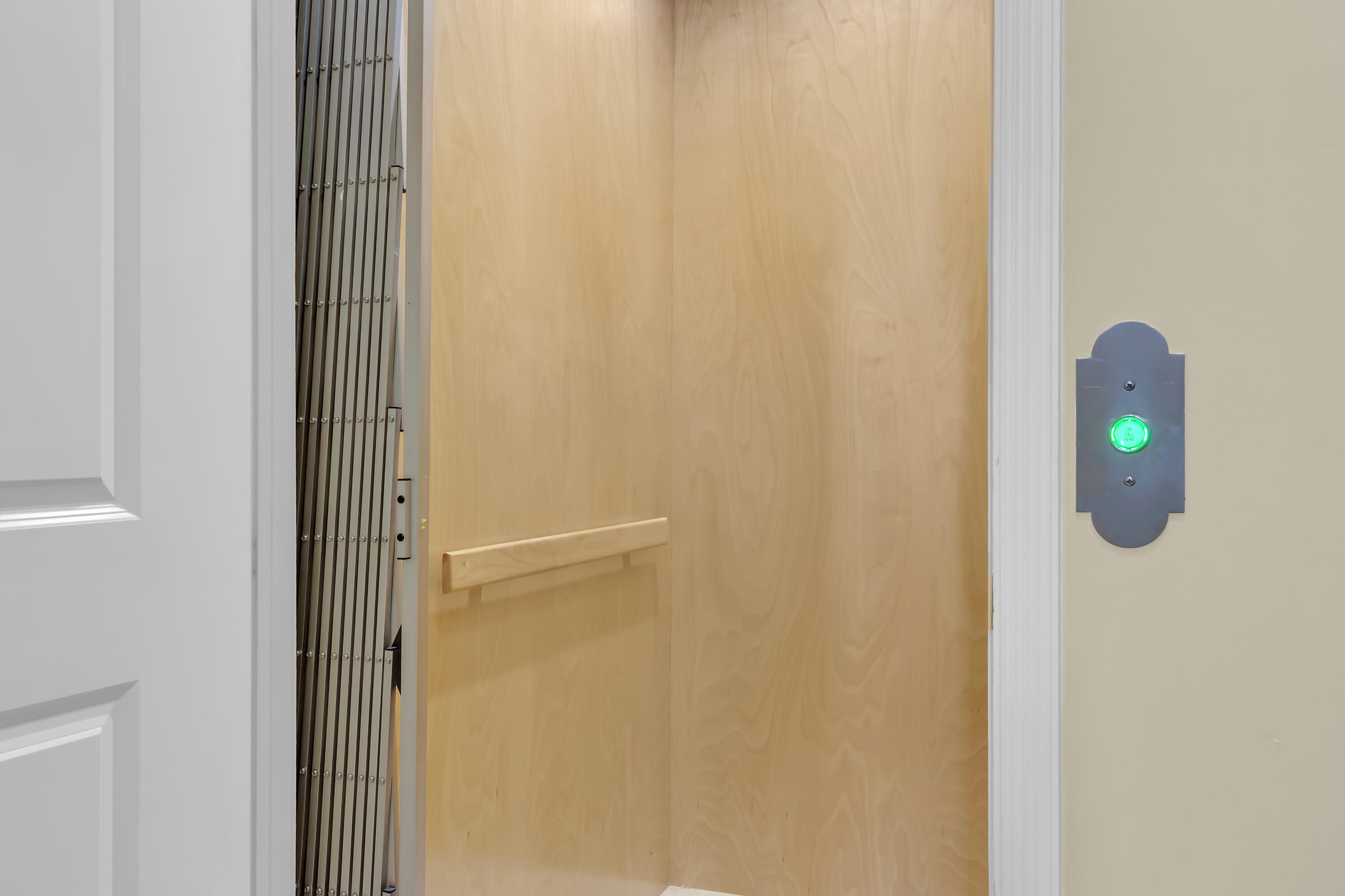 CASA DEL SOL OF TEQUESTA - Residential