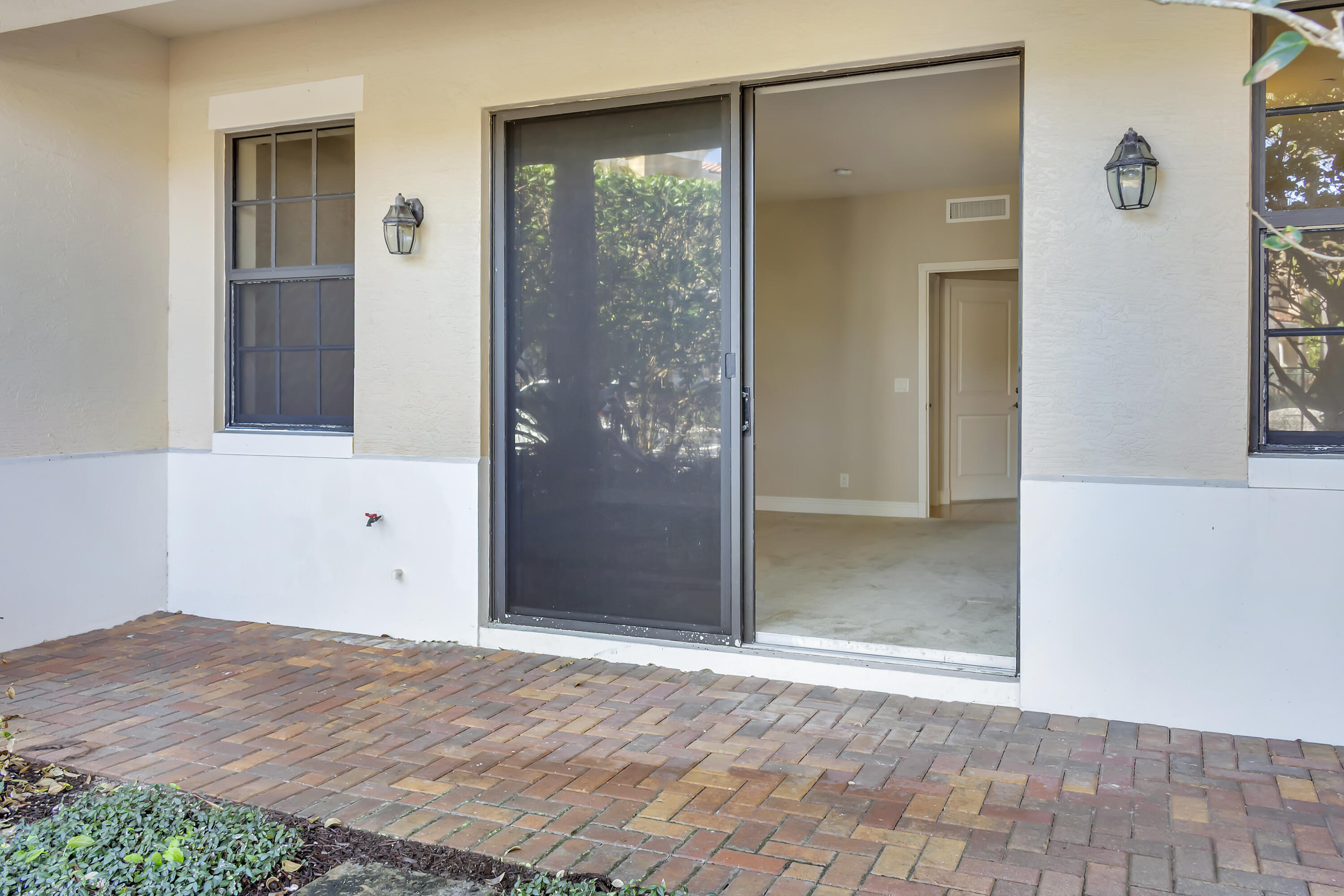 CASA DEL SOL OF TEQUESTA - Residential