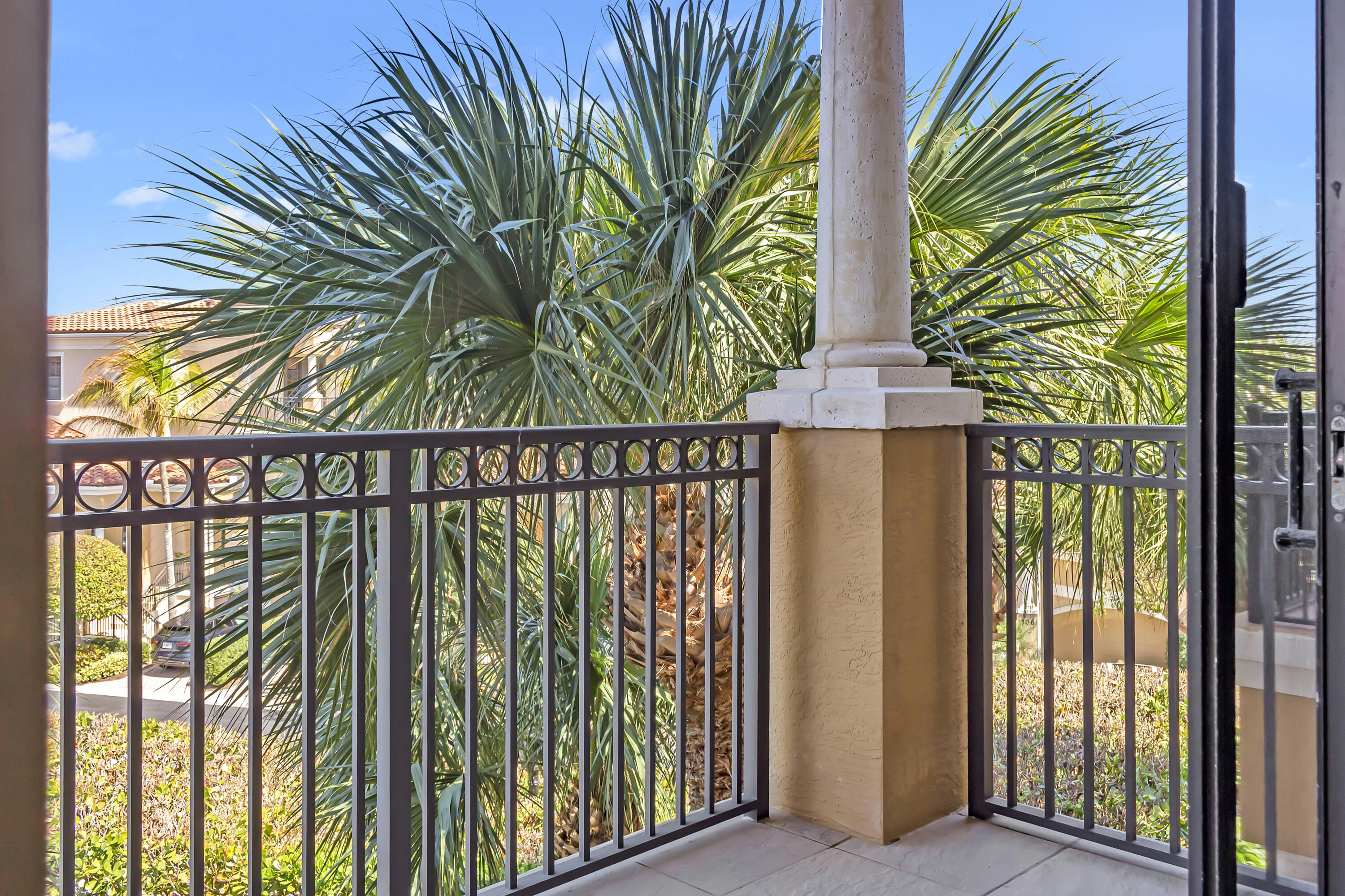 CASA DEL SOL OF TEQUESTA - Residential