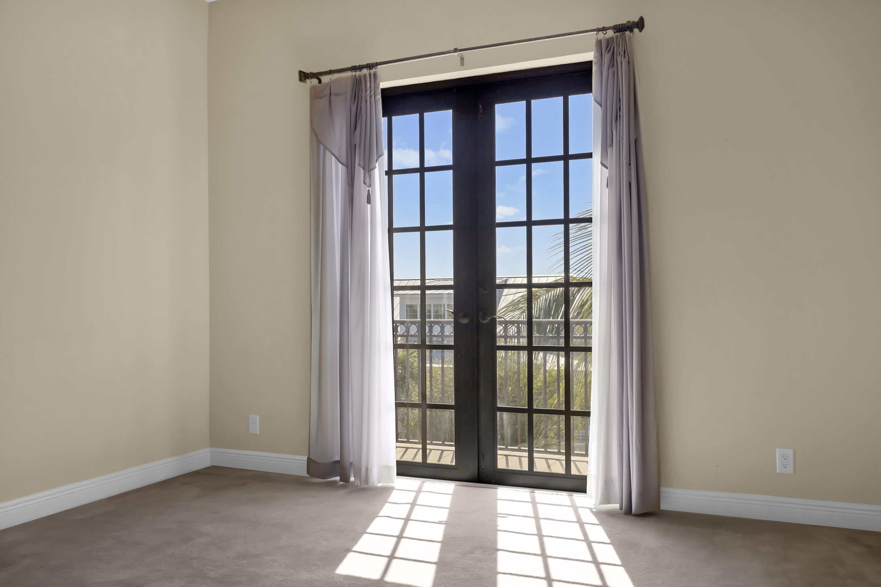 CASA DEL SOL OF TEQUESTA - Residential