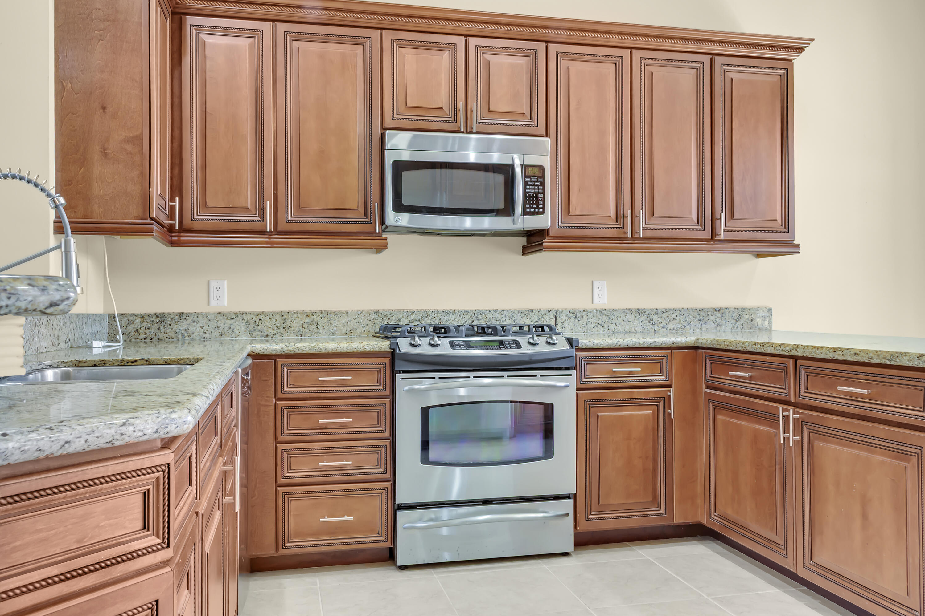 CASA DEL SOL OF TEQUESTA - Residential