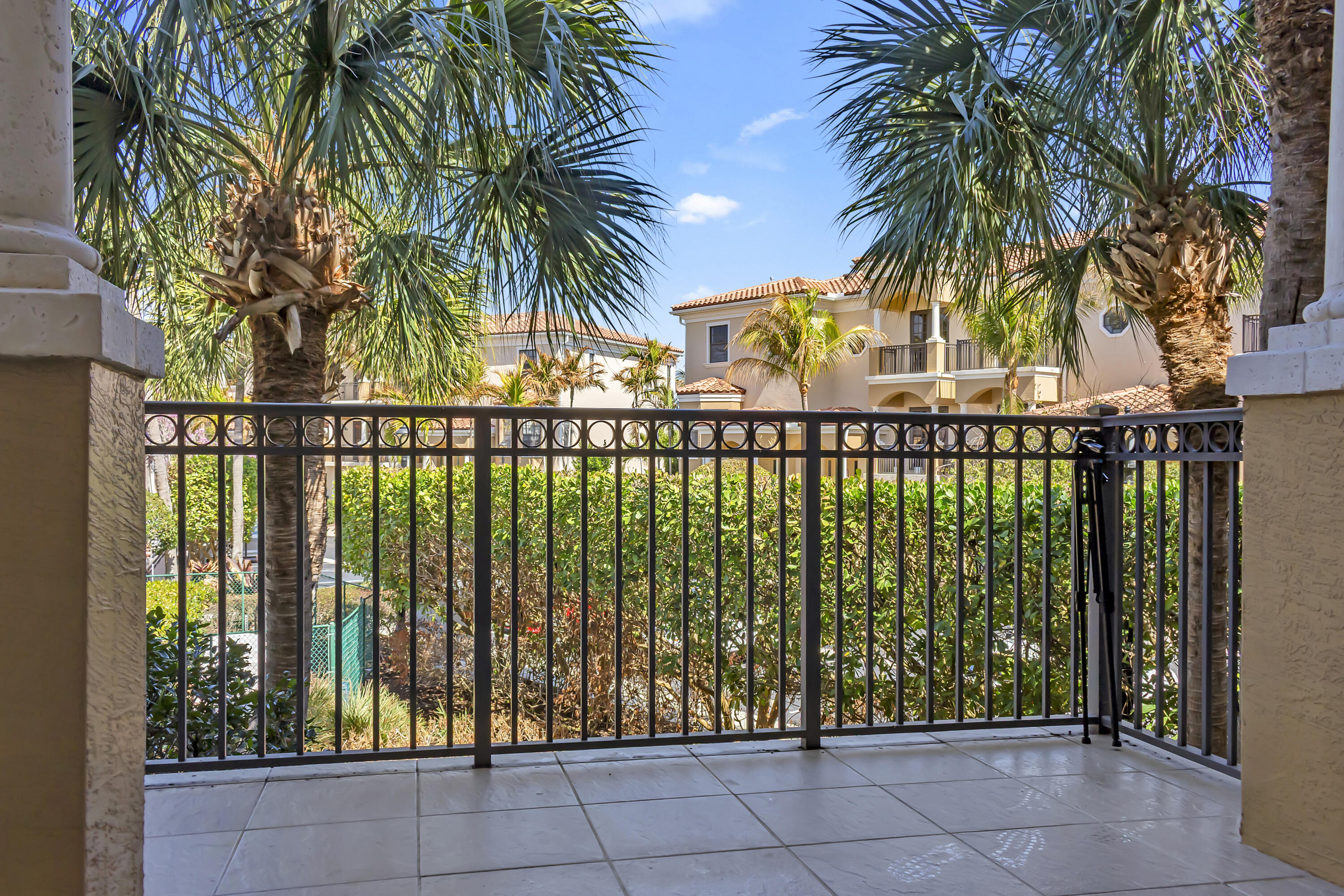 CASA DEL SOL OF TEQUESTA - Residential