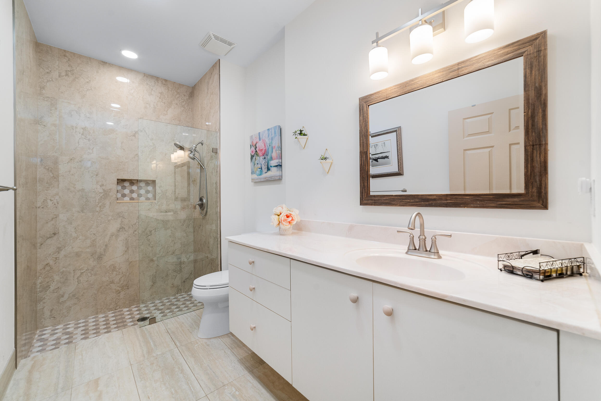 FLORAL LAKES 1 - Residential