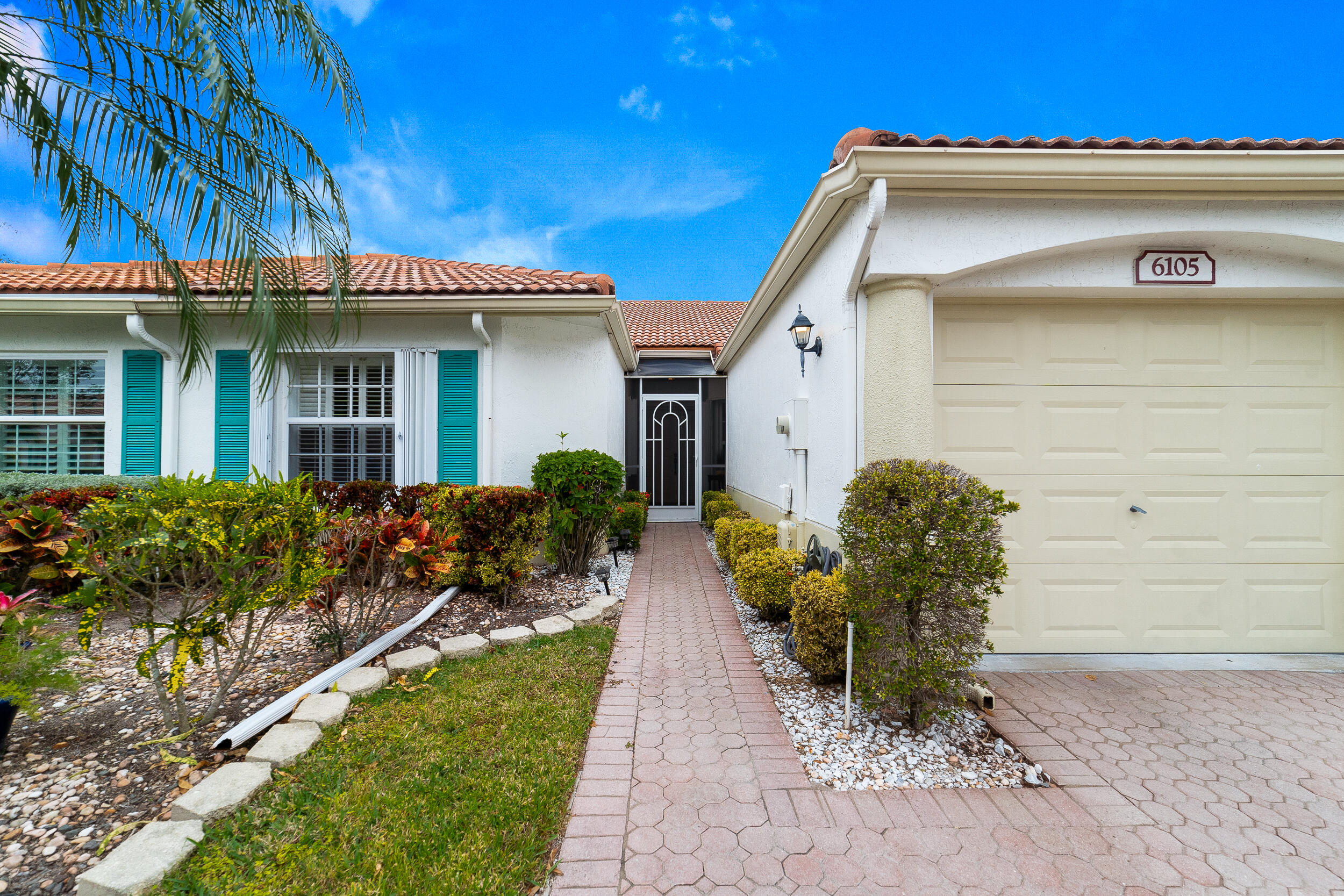 FLORAL LAKES 1 - Residential