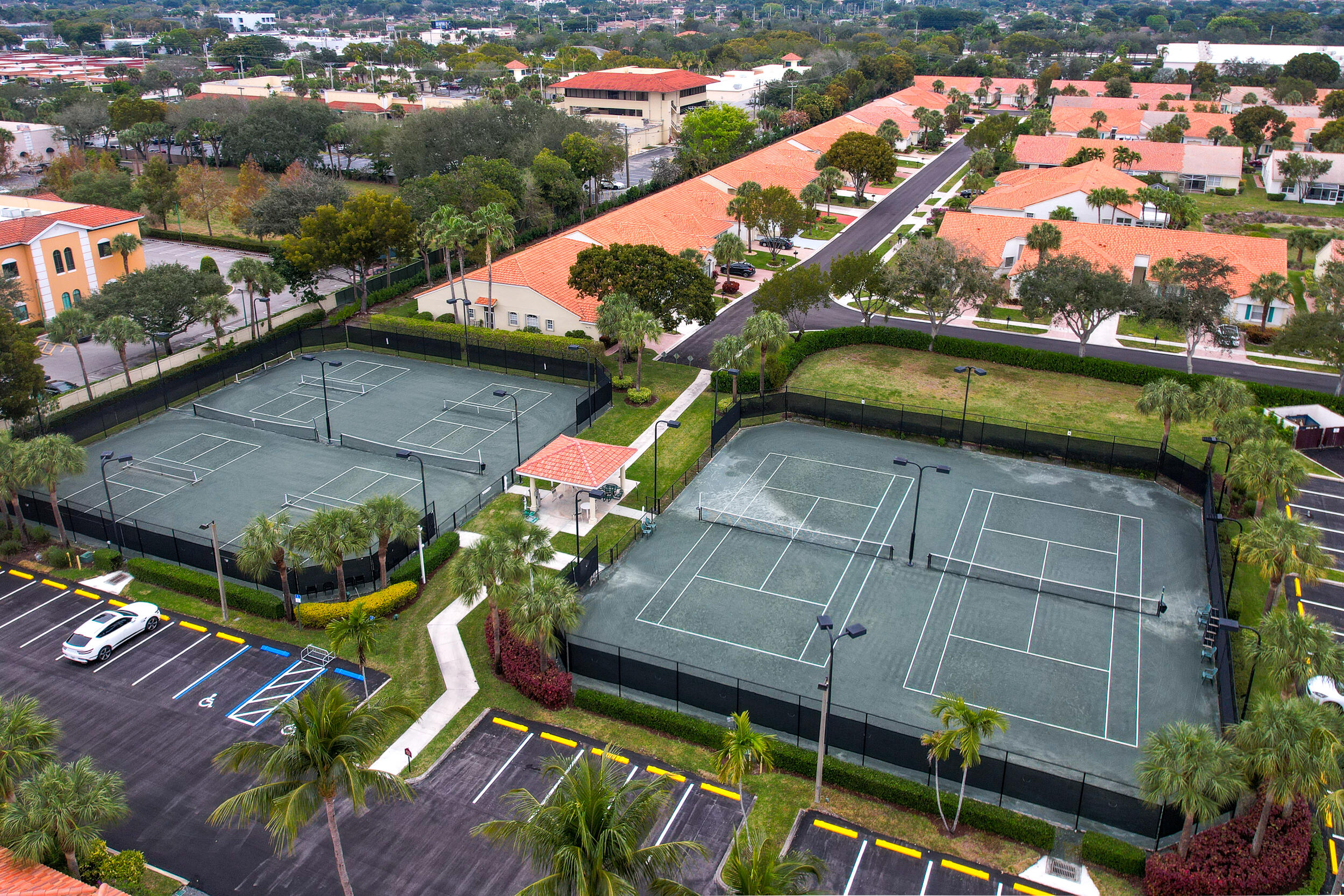 FLORAL LAKES 1 - Residential