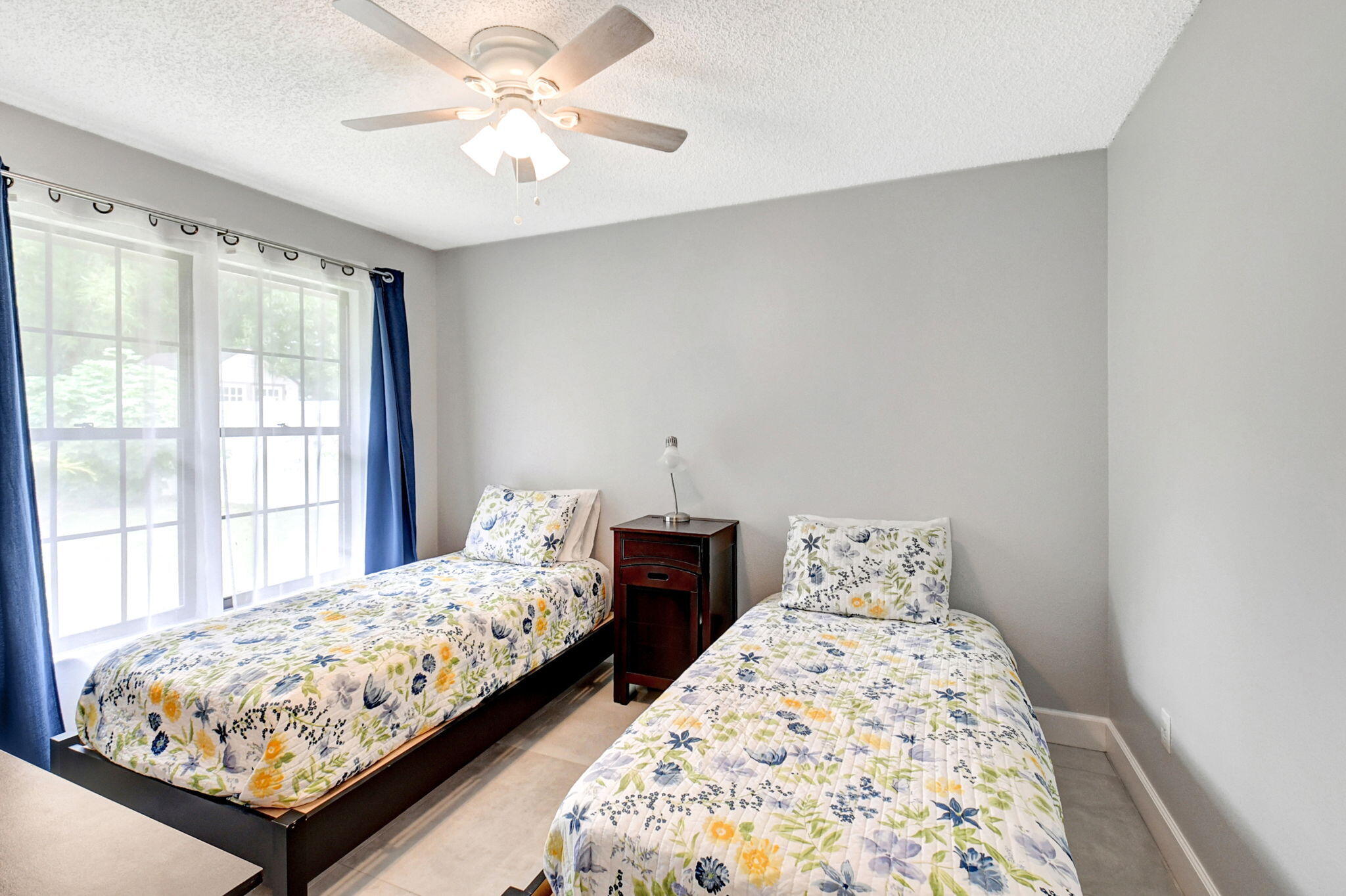 WOODSIDE 2 - Residential Lease