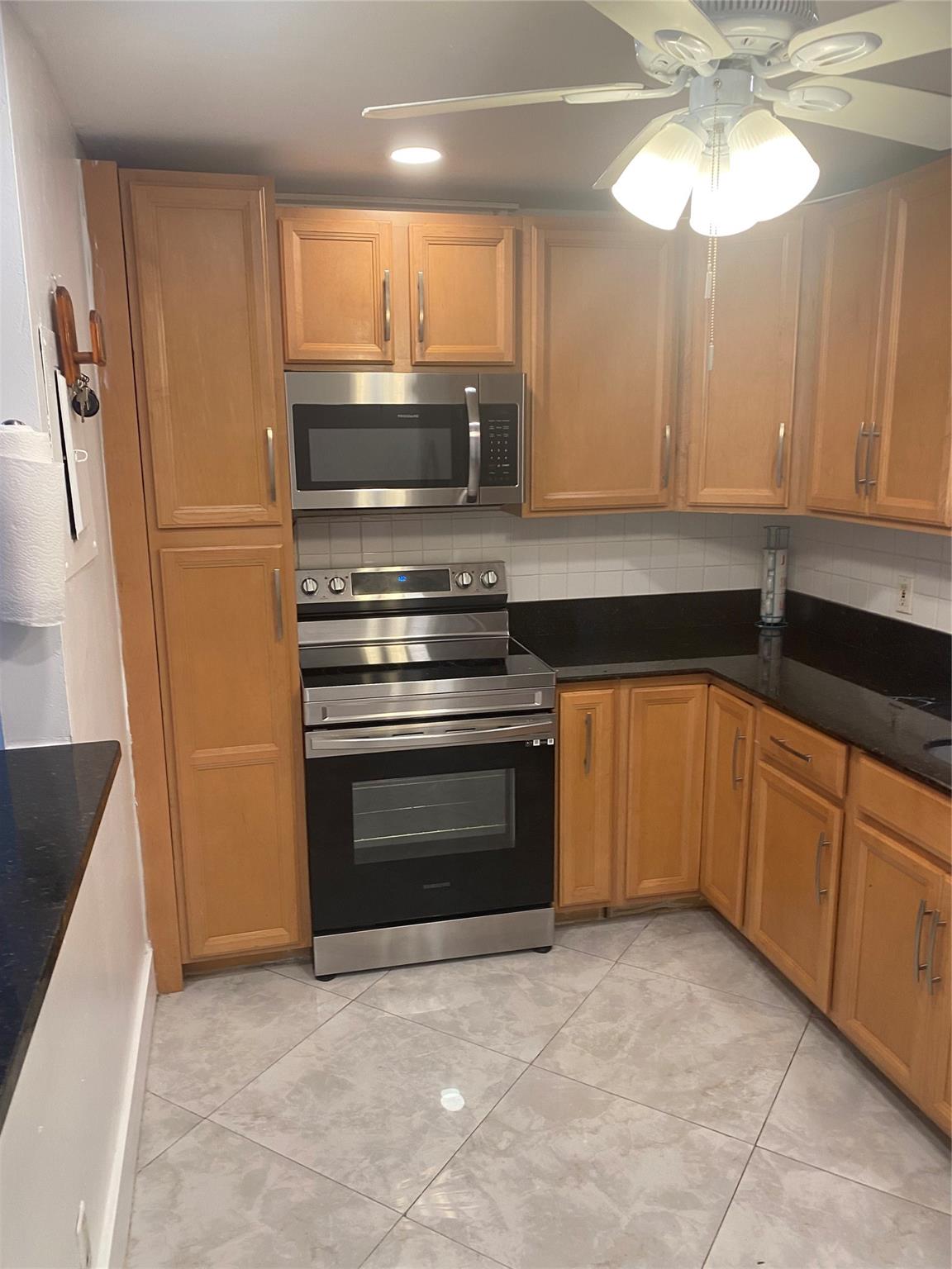 5383 SW 40th Ave 103