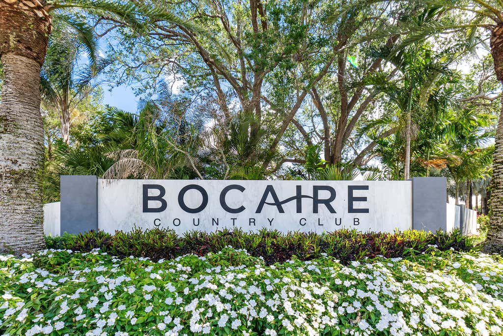Photo of 4752 BOCAIRE Boulevard, Boca Raton, FL 33487 (MLS # B26056315)