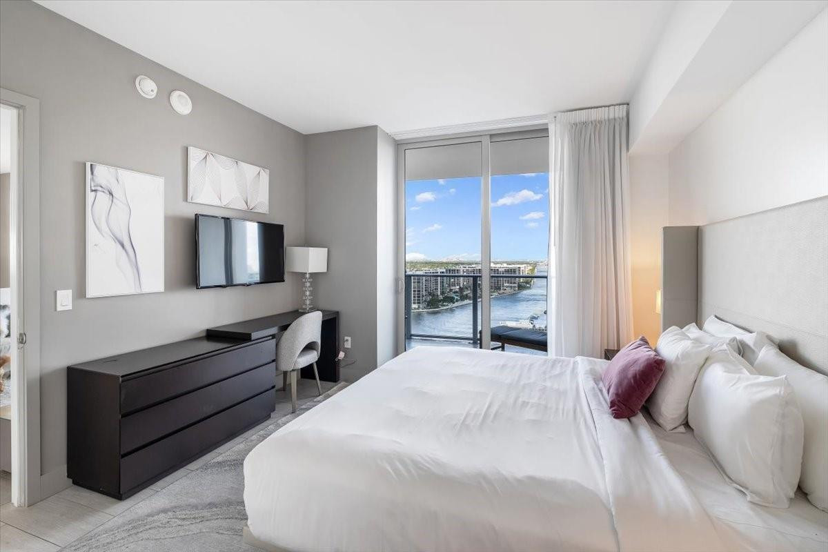 Hyde Beach House - Residential