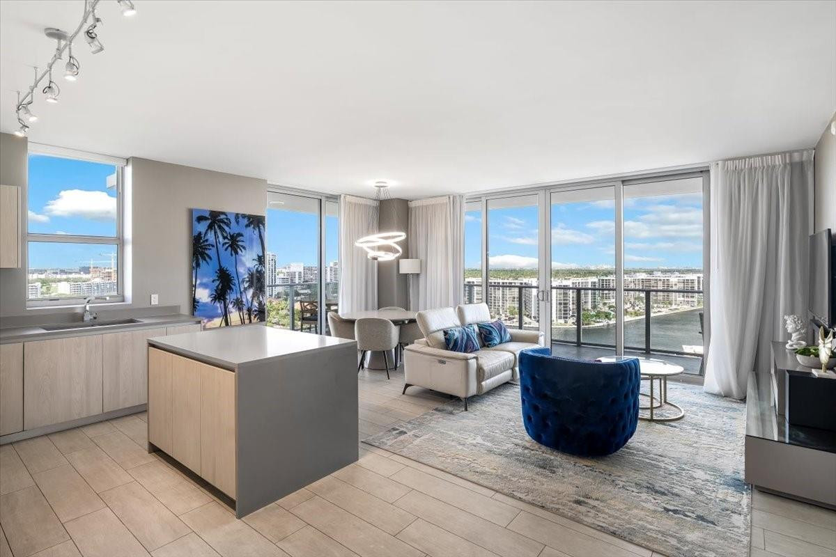 Hyde Beach House - Residential