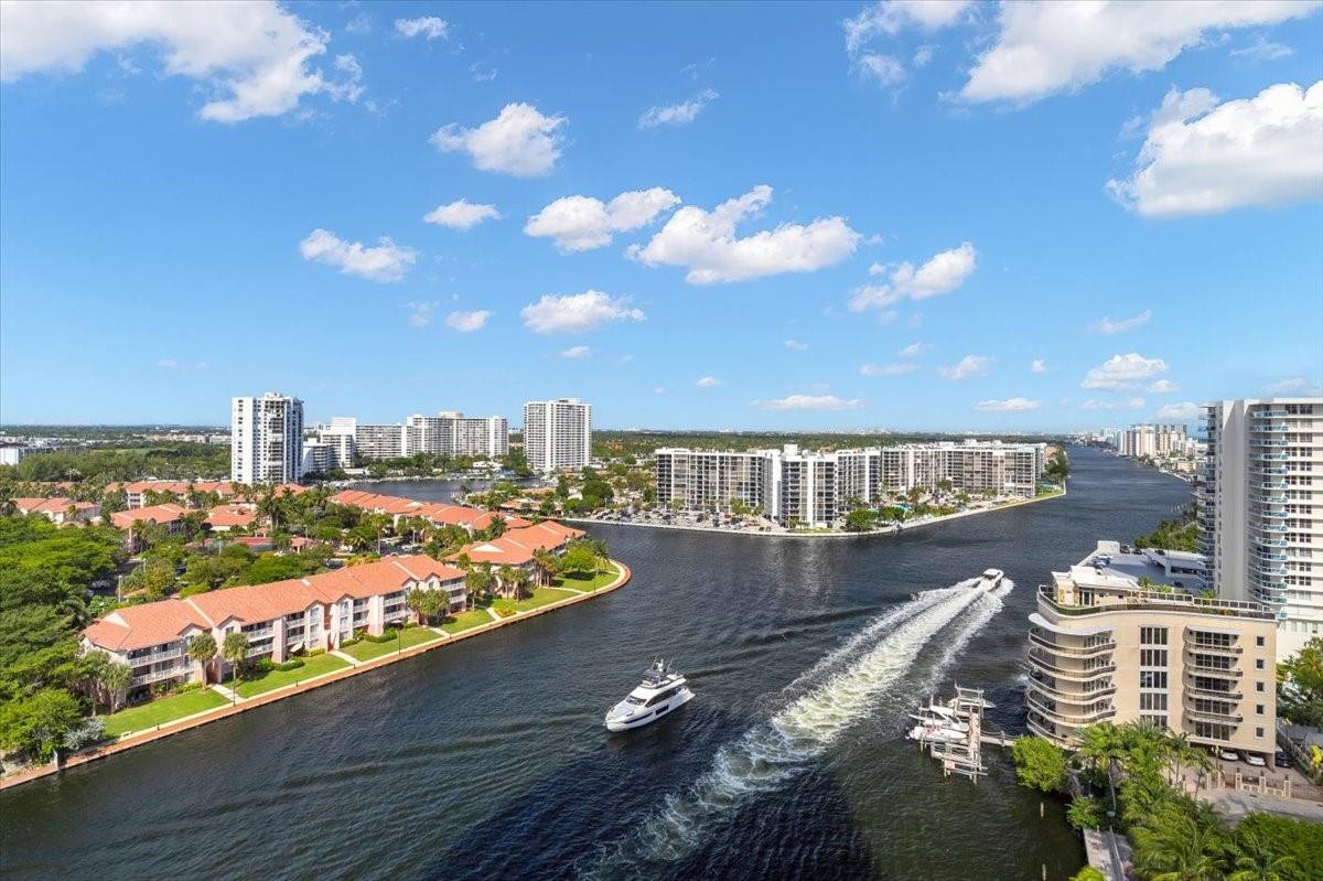 Hyde Beach House - Residential