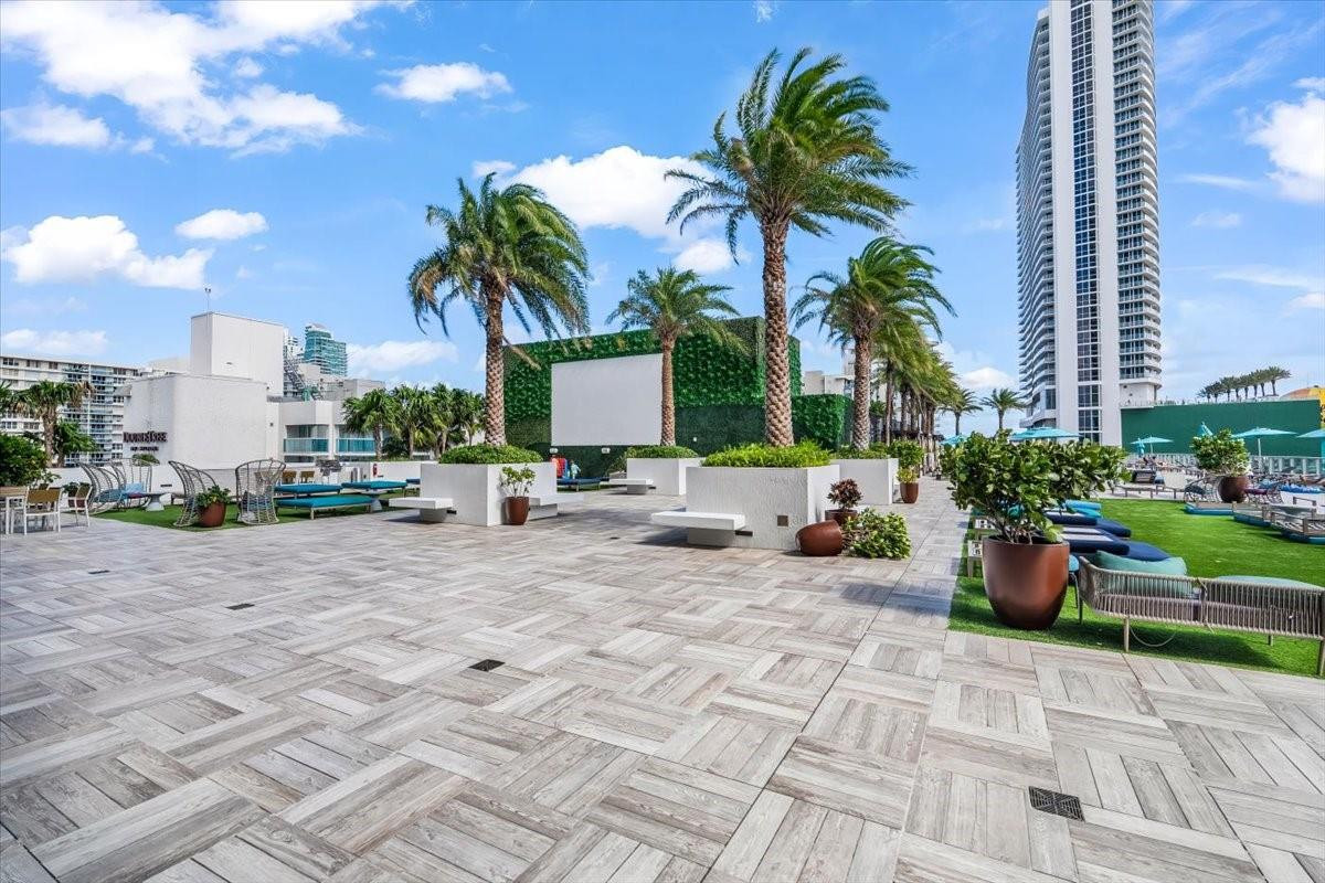 Hyde Beach House - Residential