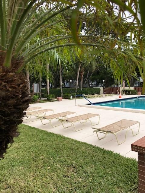 Country Club Towers Of Co - Residential Lease