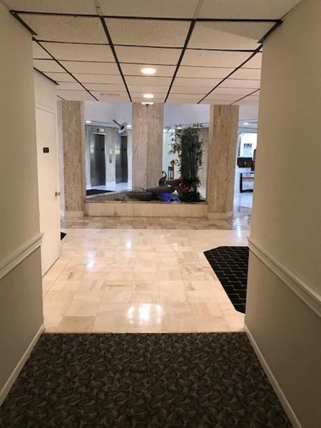 Country Club Towers Of Co - Residential Lease