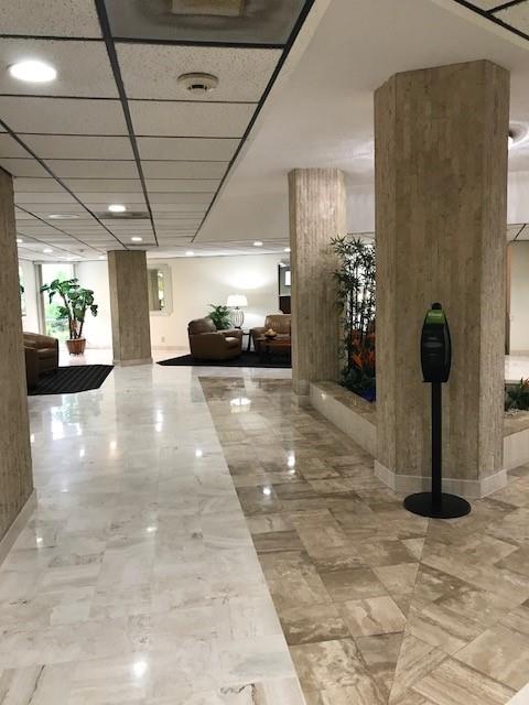 Country Club Towers Of Co - Residential Lease