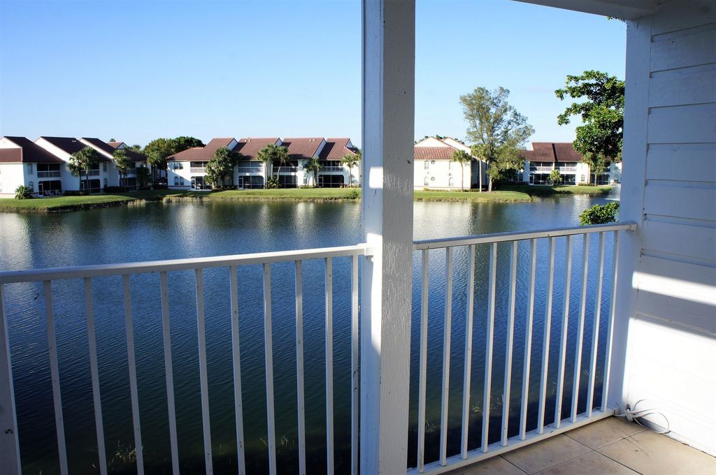 Photo of 273 Cypress Point Drive, Palm Beach Gardens, FL 33418 (MLS # B26003536)