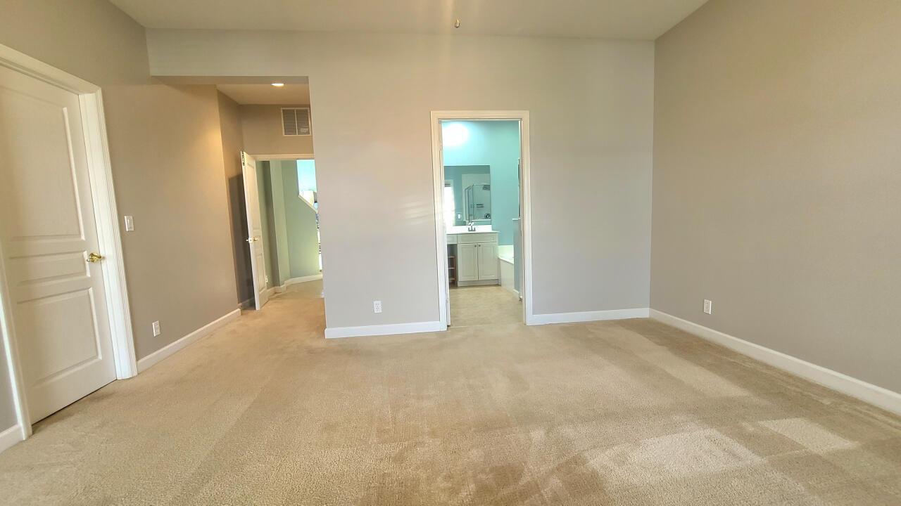 TRADITION PLAT NO 8 - Residential Lease