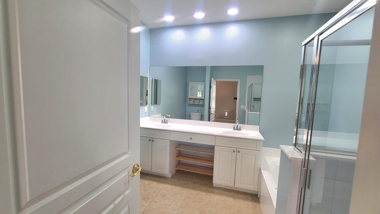 TRADITION PLAT NO 8 - Residential Lease