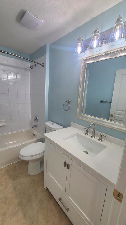 TRADITION PLAT NO 8 - Residential Lease