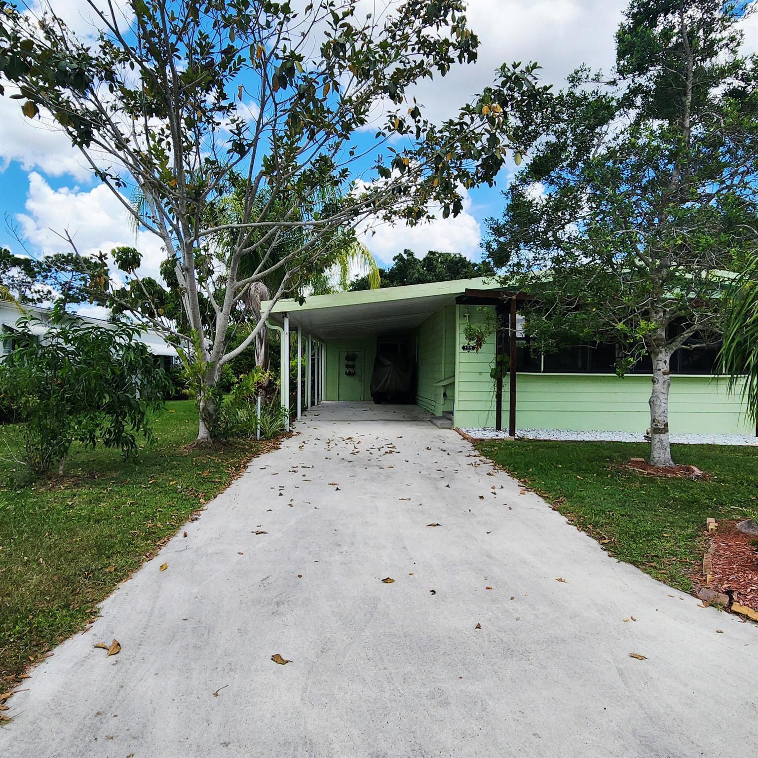 Spanish Lakes Golf Villag - Residential