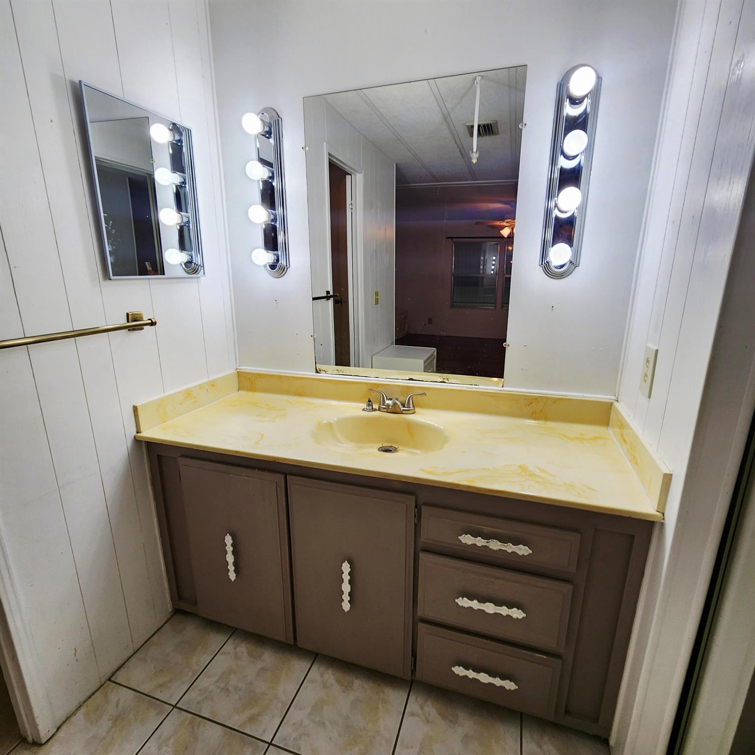 Spanish Lakes Golf Villag - Residential