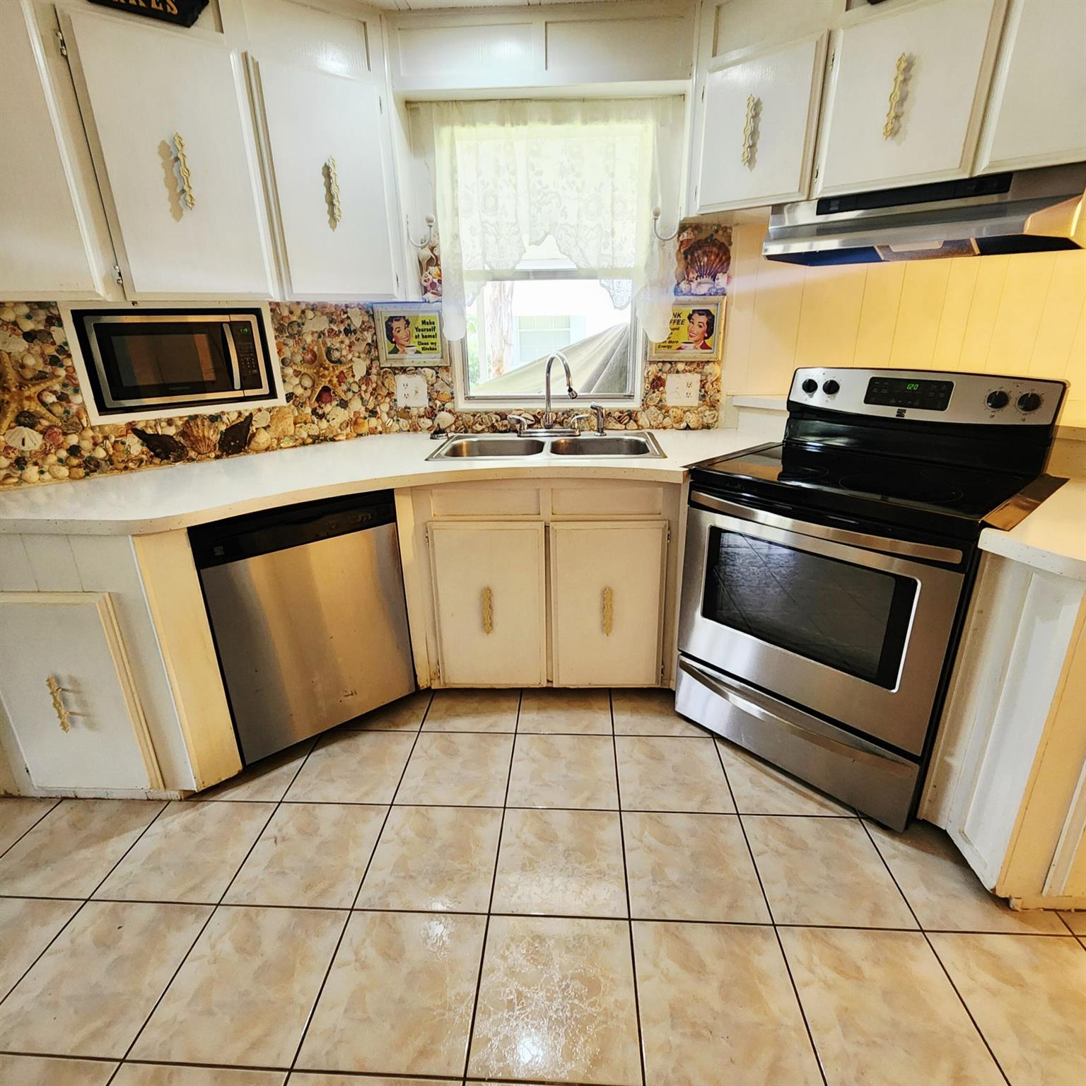 Spanish Lakes Golf Villag - Residential