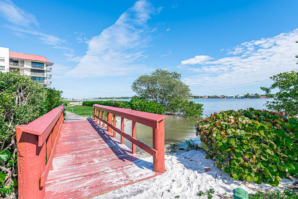 View photos, virtual tours, details... 7020 Half Moon Circle 210